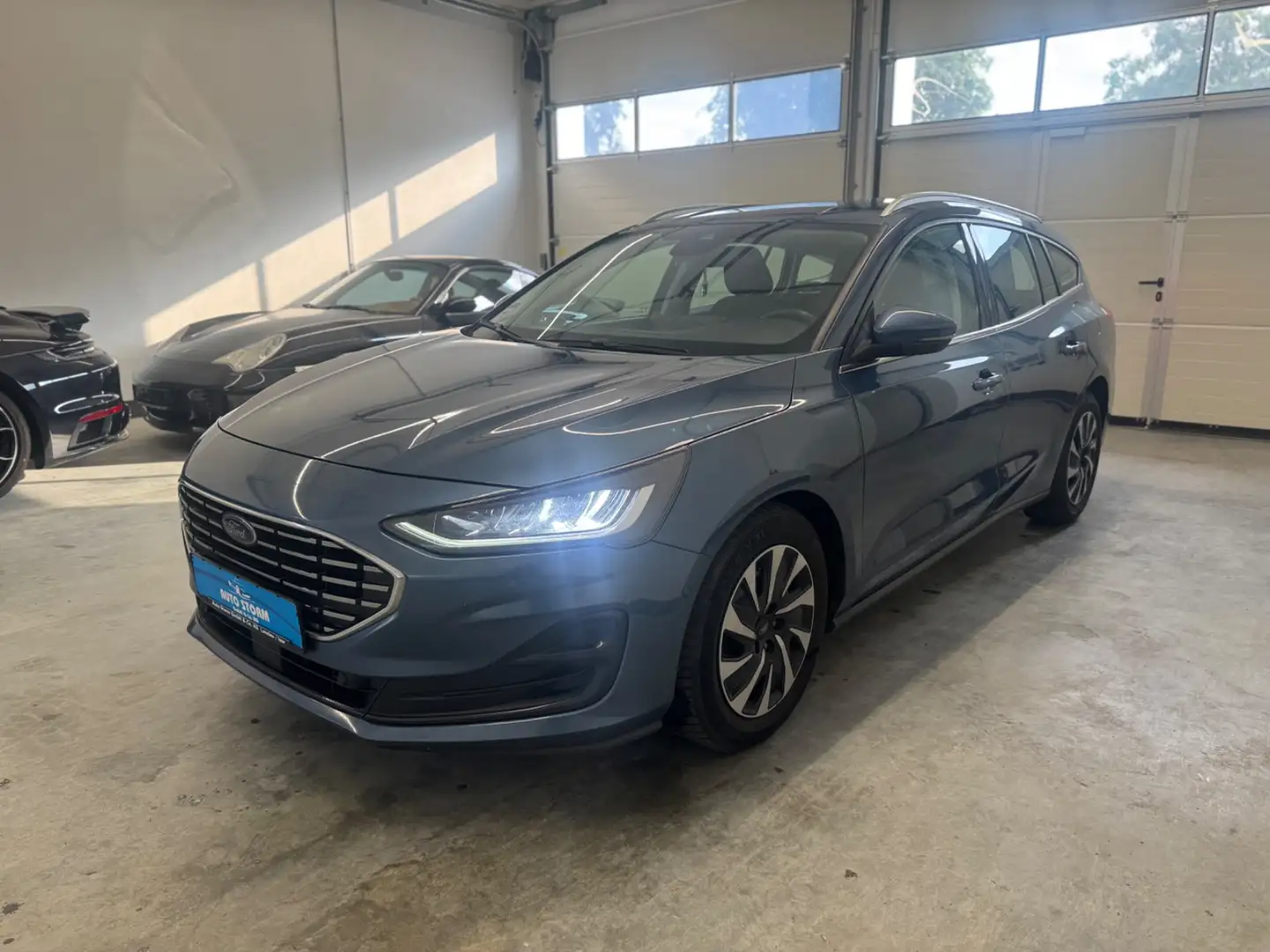 Ford Focus Turnier 1.5 EcoBlue Titanium*LED*KAM*SHZ* AHK+LED+ Blau - 1