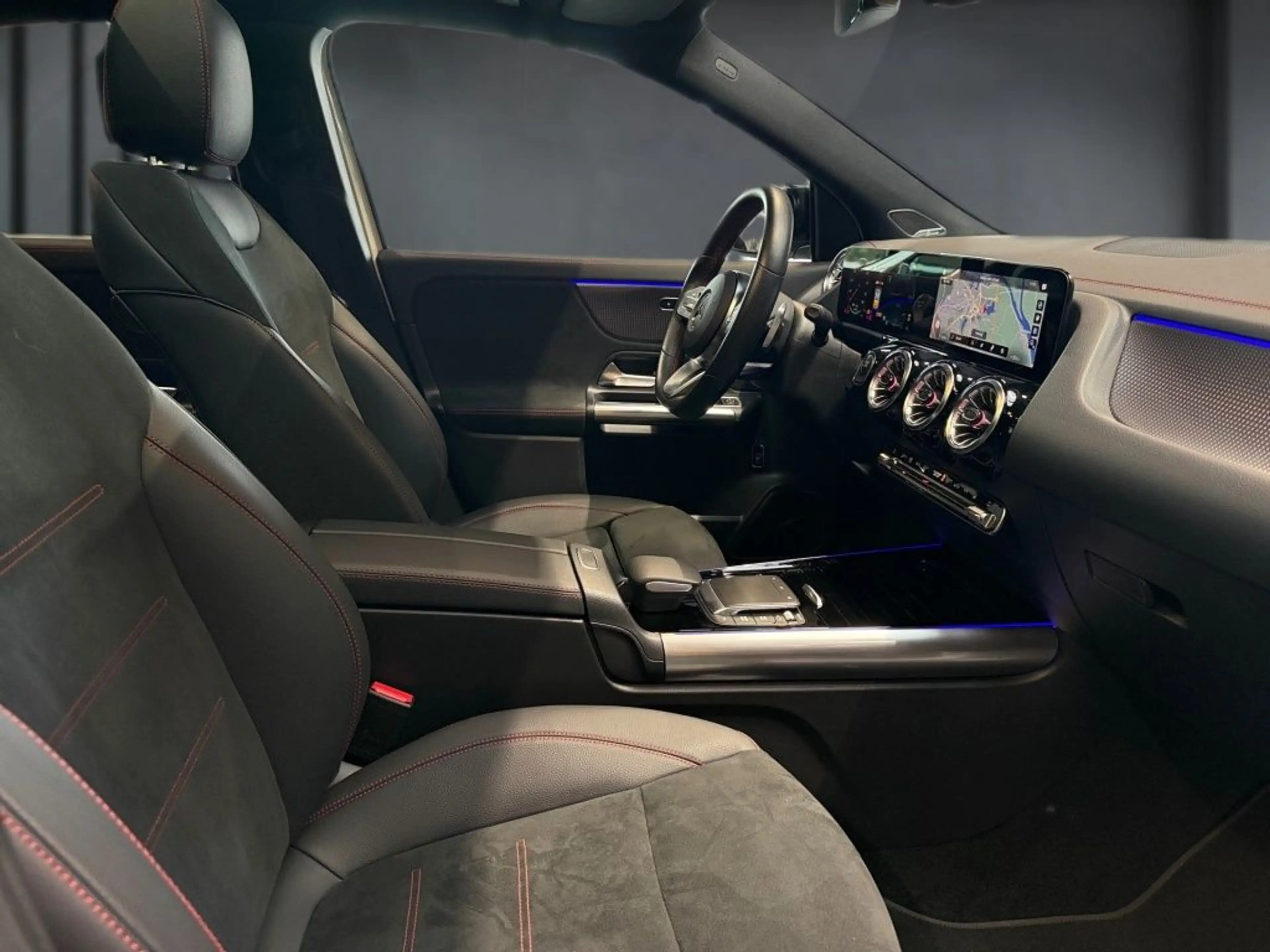 Mercedes-Benz EQA 250+ AMG+NIGHT+PANO+BURMESTER+KAMERA+DISTR. — photo 13