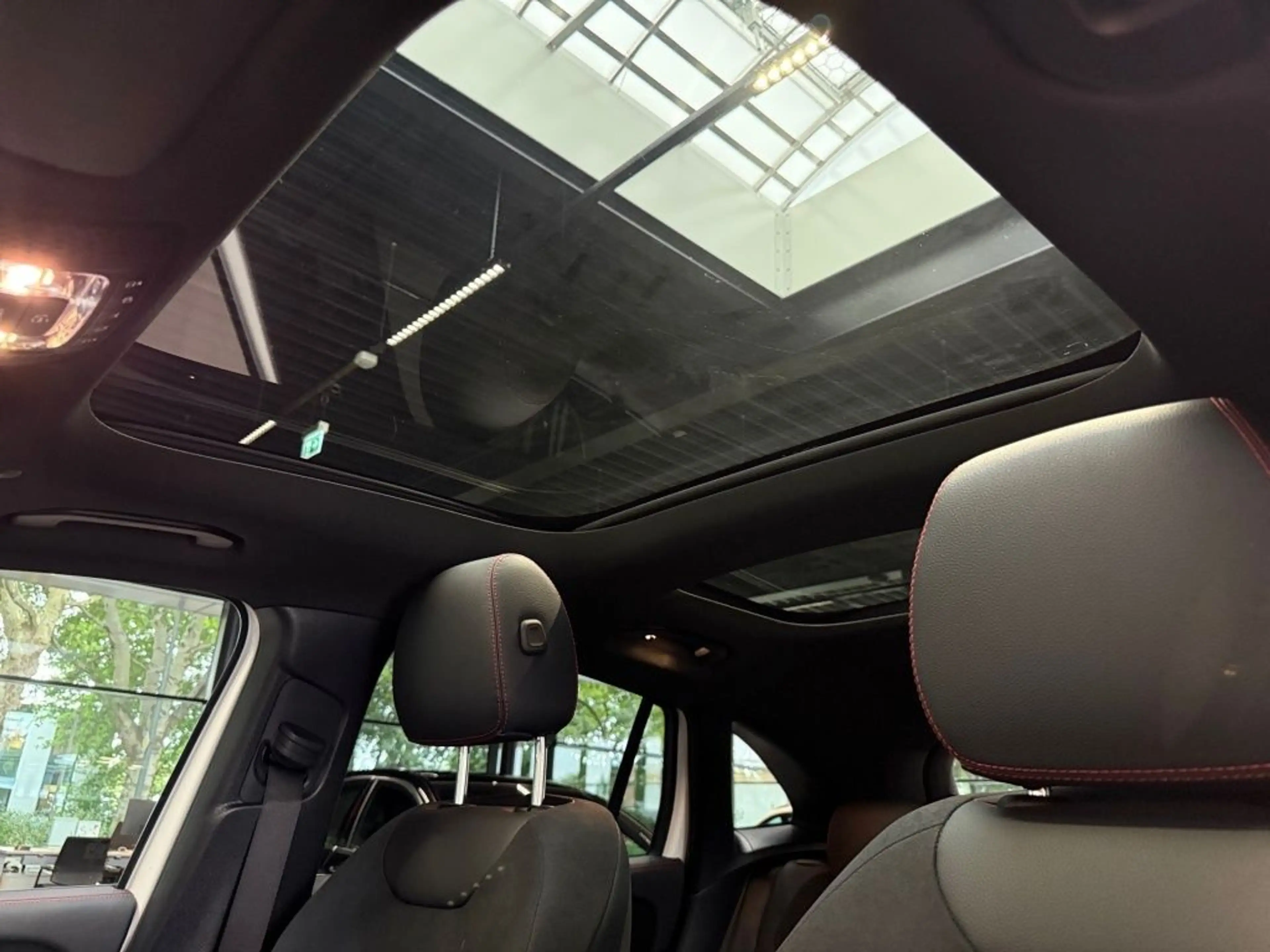Mercedes-Benz EQA 250+ AMG+NIGHT+PANO+BURMESTER+KAMERA+DISTR. — photo 14