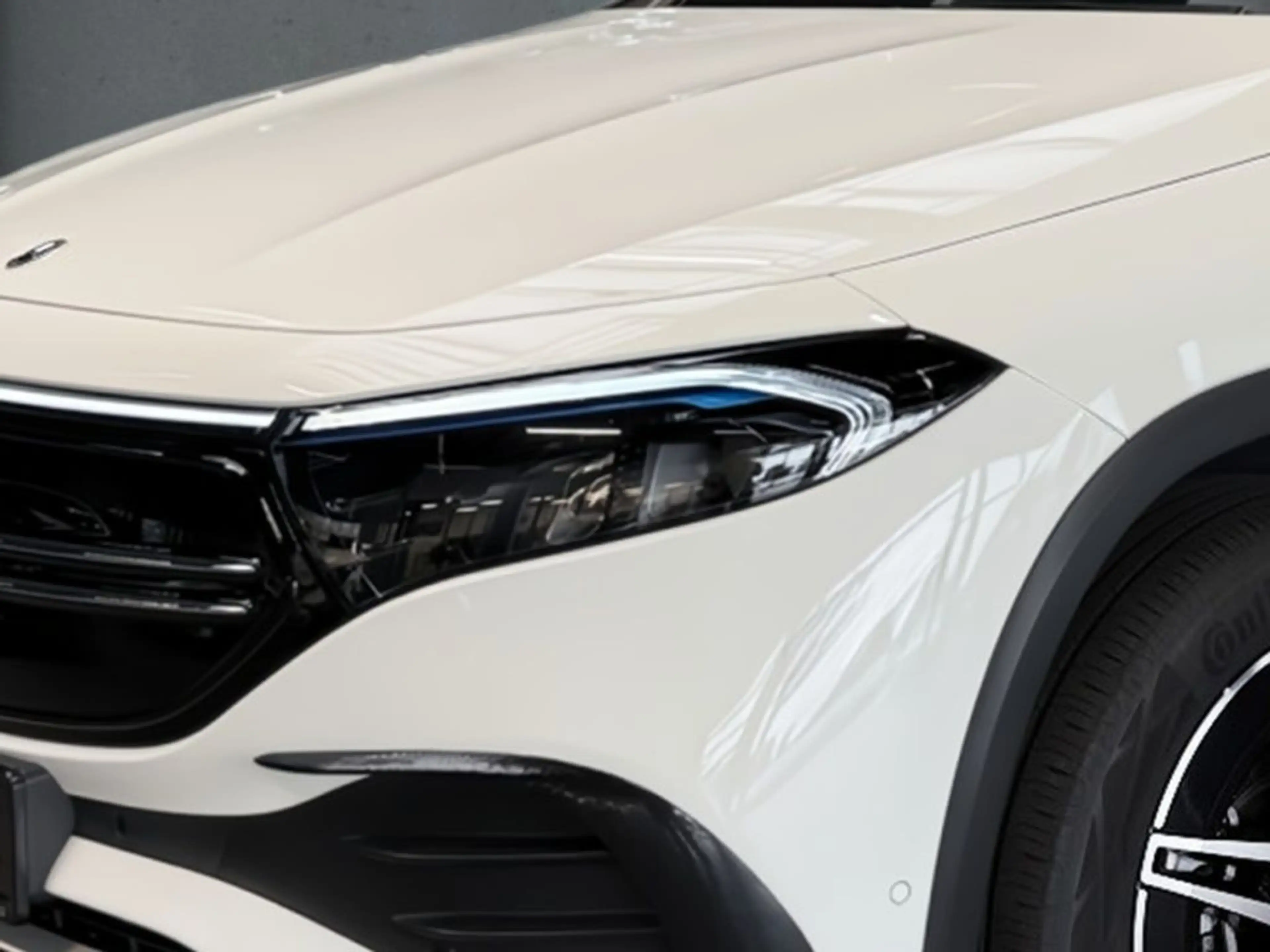 Mercedes-Benz EQA 250+ AMG+NIGHT+PANO+BURMESTER+KAMERA+DISTR. — photo 2