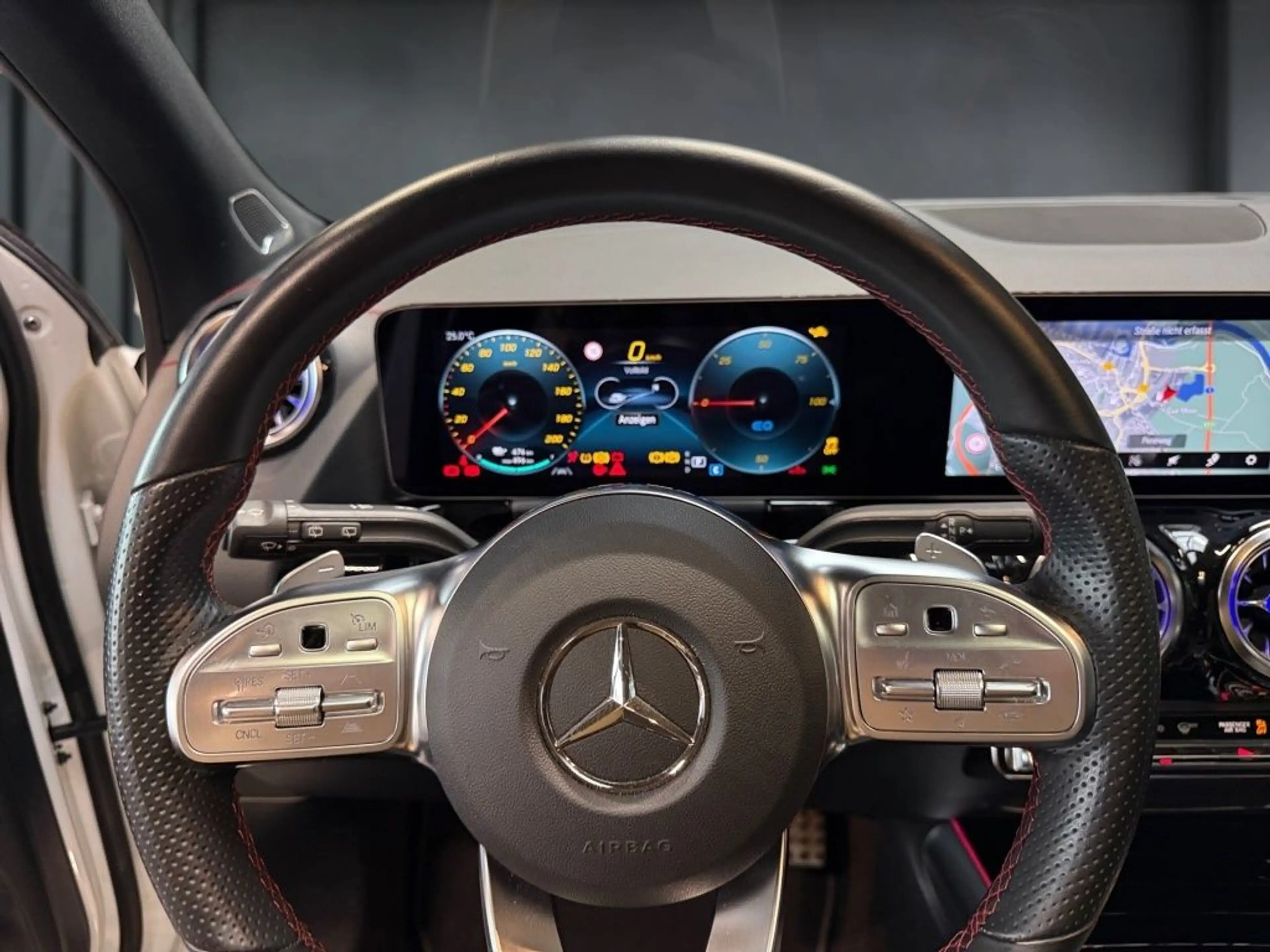 Mercedes-Benz EQA 250+ AMG+NIGHT+PANO+BURMESTER+KAMERA+DISTR. — photo 6