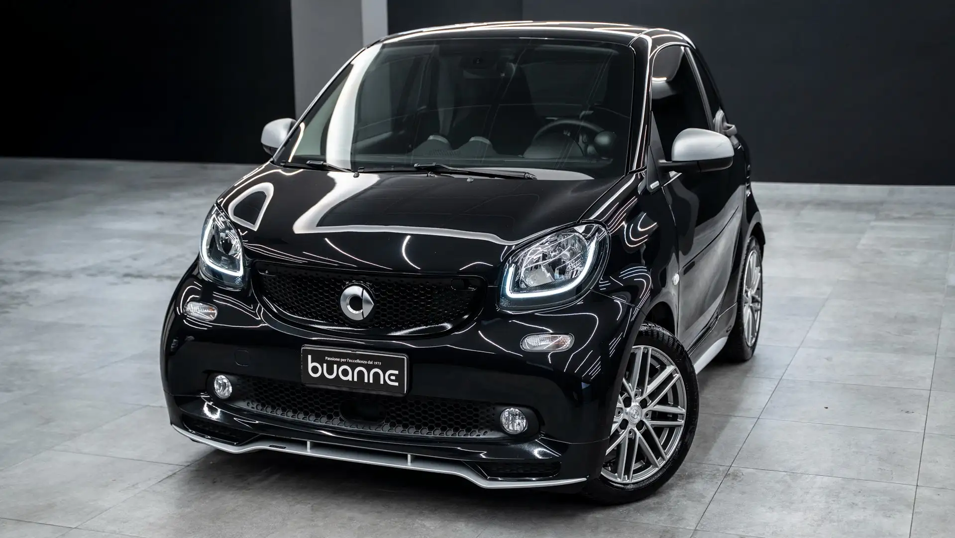 smart forTwo 0.9 T 90CV TAILOR MADE BRABUS STYLE ITALY KM CERT Noir - 1