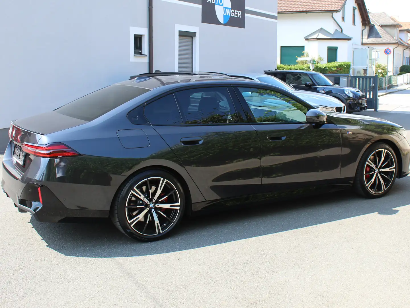 BMW 520 520 d xDrive M Sport G60 Gris - 2