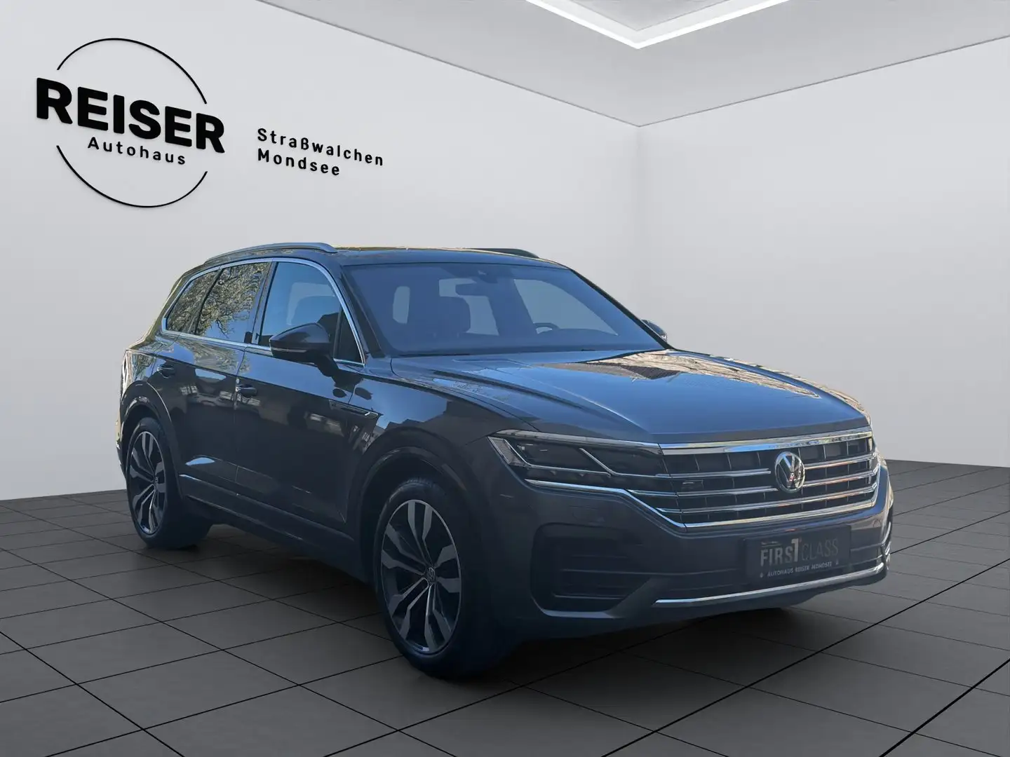 Volkswagen Touareg R-Line TDI SCR 4MOTION Grau - 2