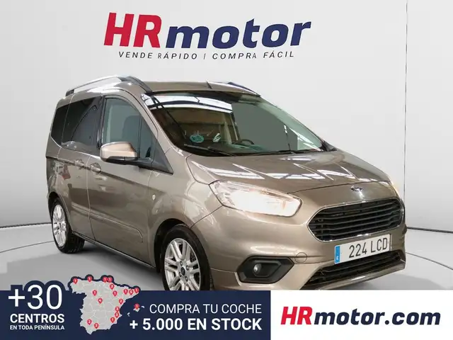 Ford Tourneo Courier Titanium