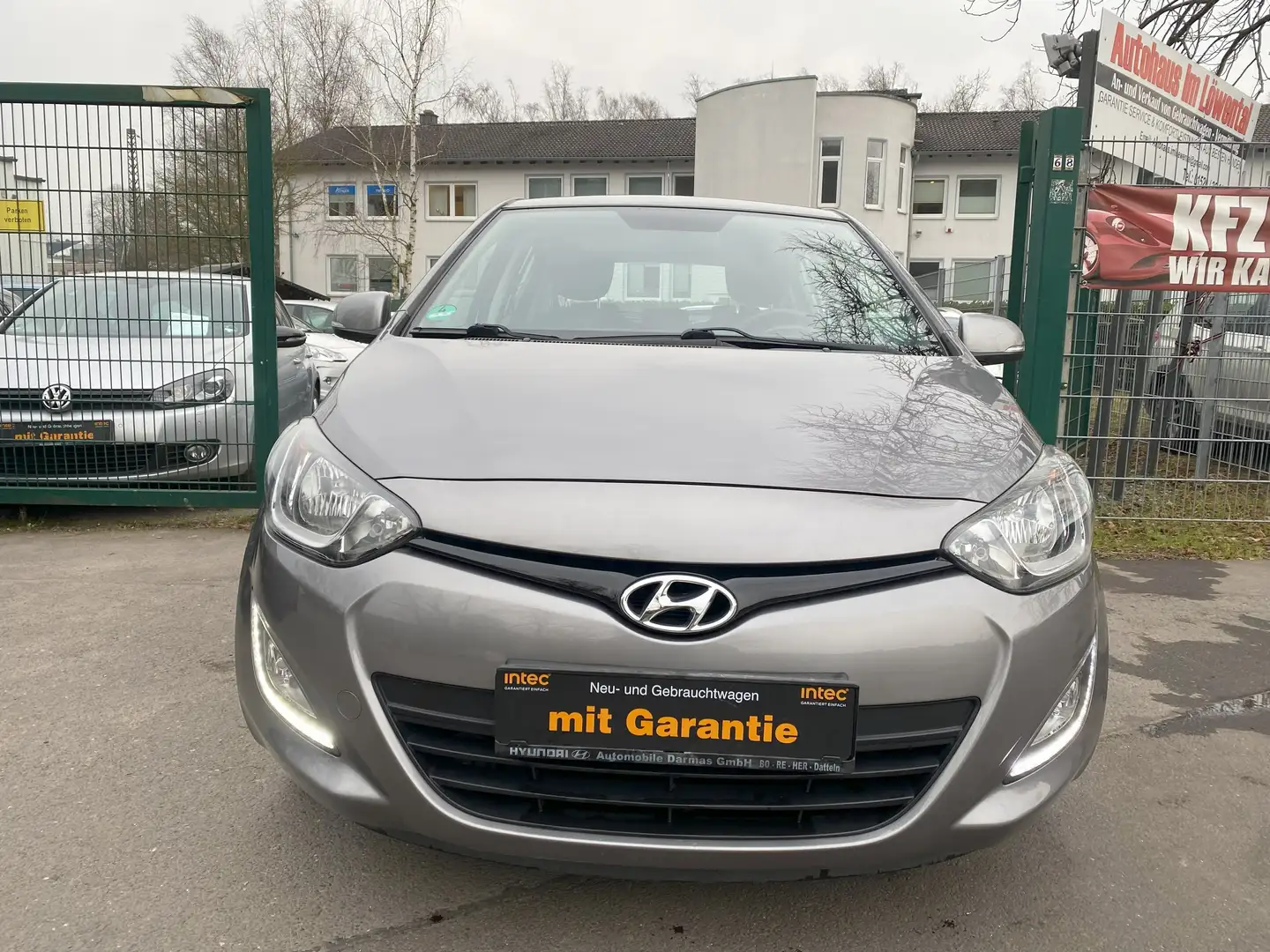 Hyundai i20 5 Star Edition 20 siva - 2
