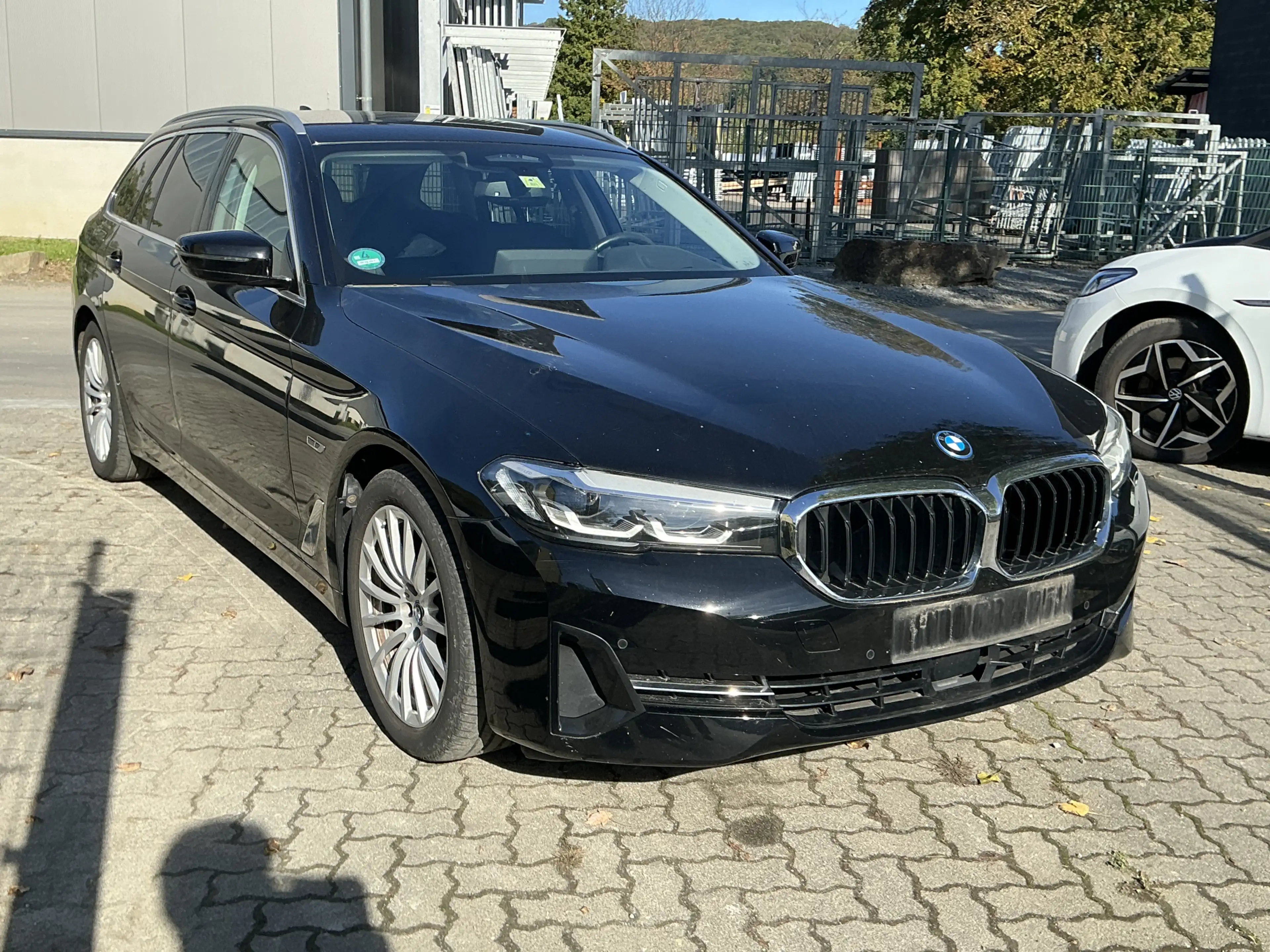 BMW 530 e Business Leder R.Cam Navi HUD ACC AHK