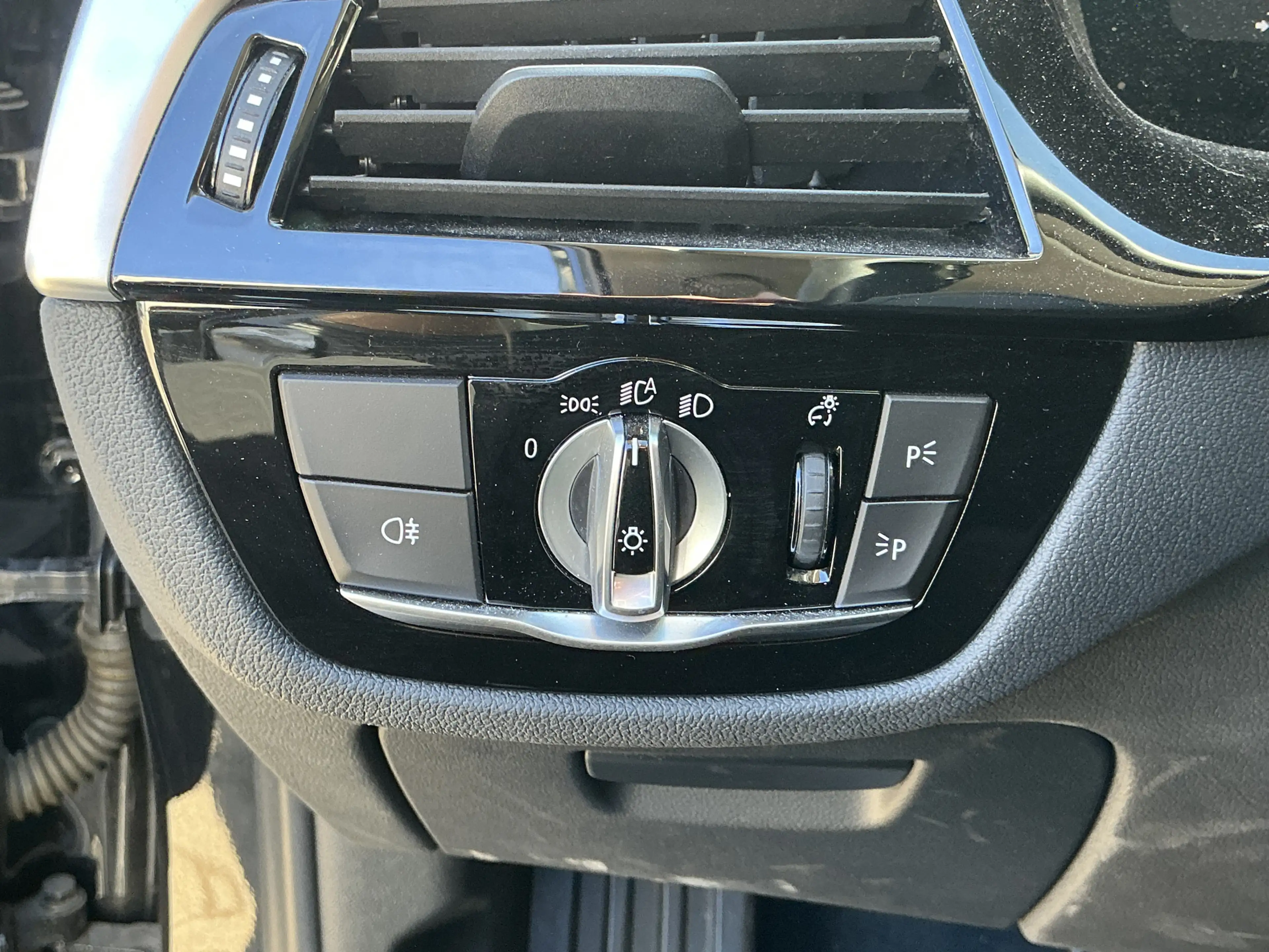 BMW 530 e Business Leder R.Cam Navi HUD ACC AHK — photo 5