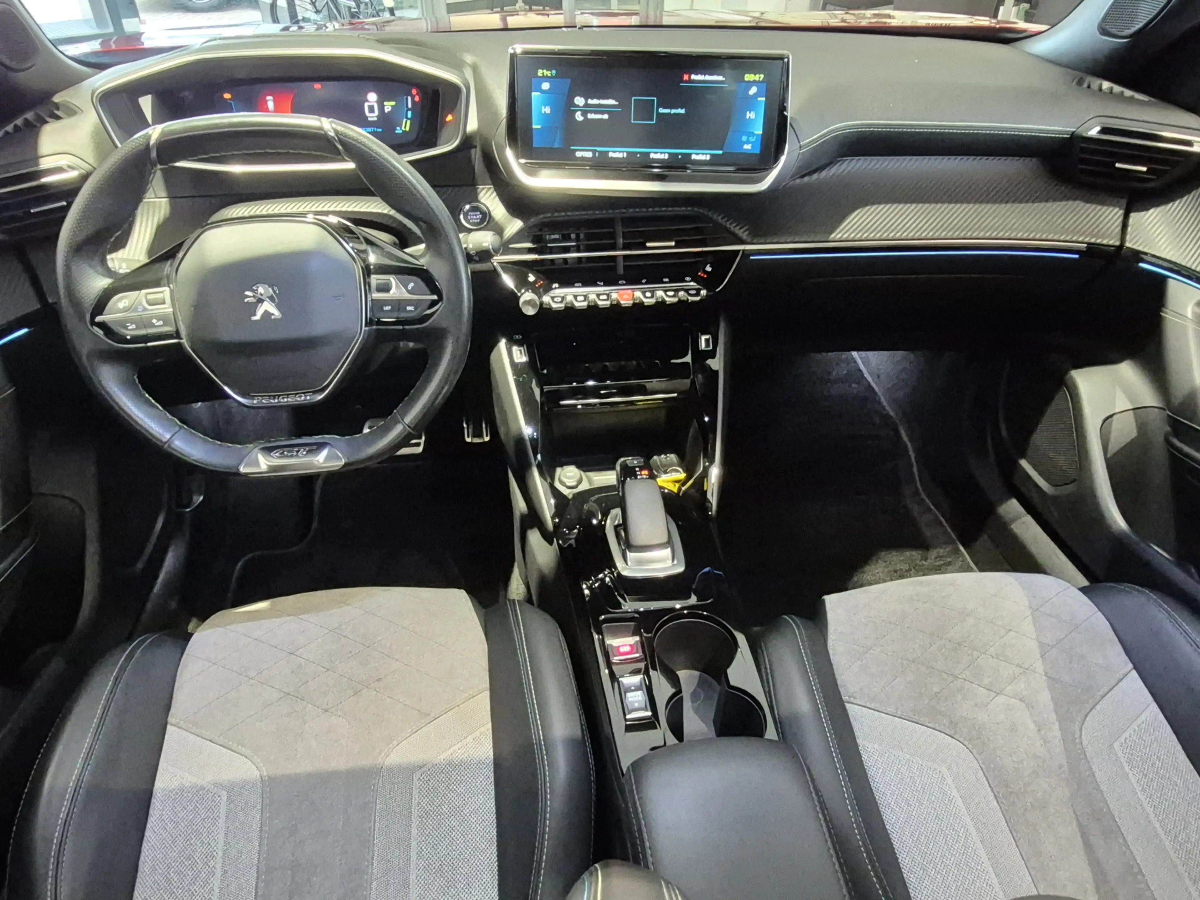 Peugeot e-2008 EV GT Pack 50 kWh 3-Fase | Panoramisch Schuifdak | — photo 9