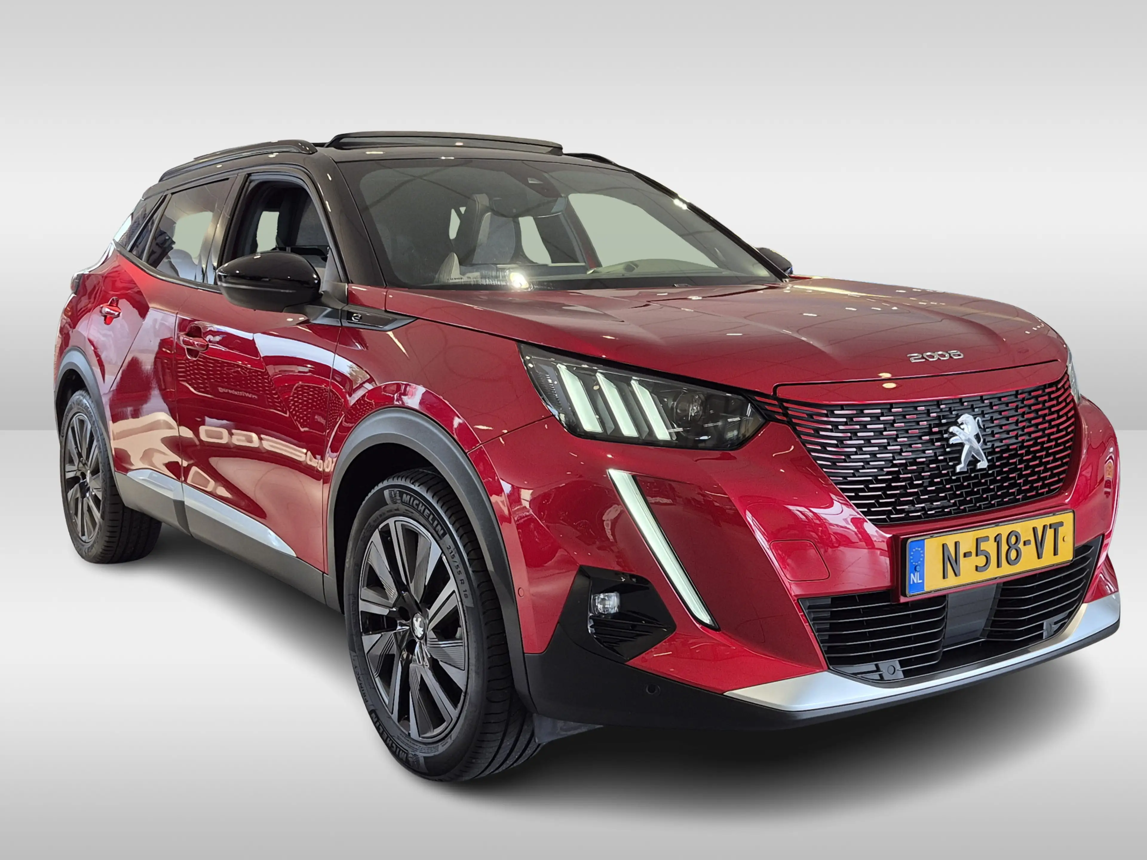 Peugeot e-2008 EV GT Pack 50 kWh 3-Fase | Panoramisch Schuifdak | — photo 2