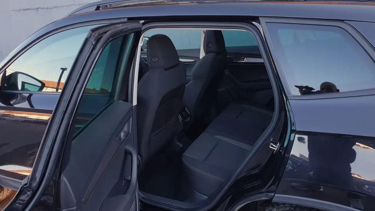 Skoda Karoq 2.0l TDI DSG STYLE Pano/Virtual/Kamera/AHK, миниатюра 9