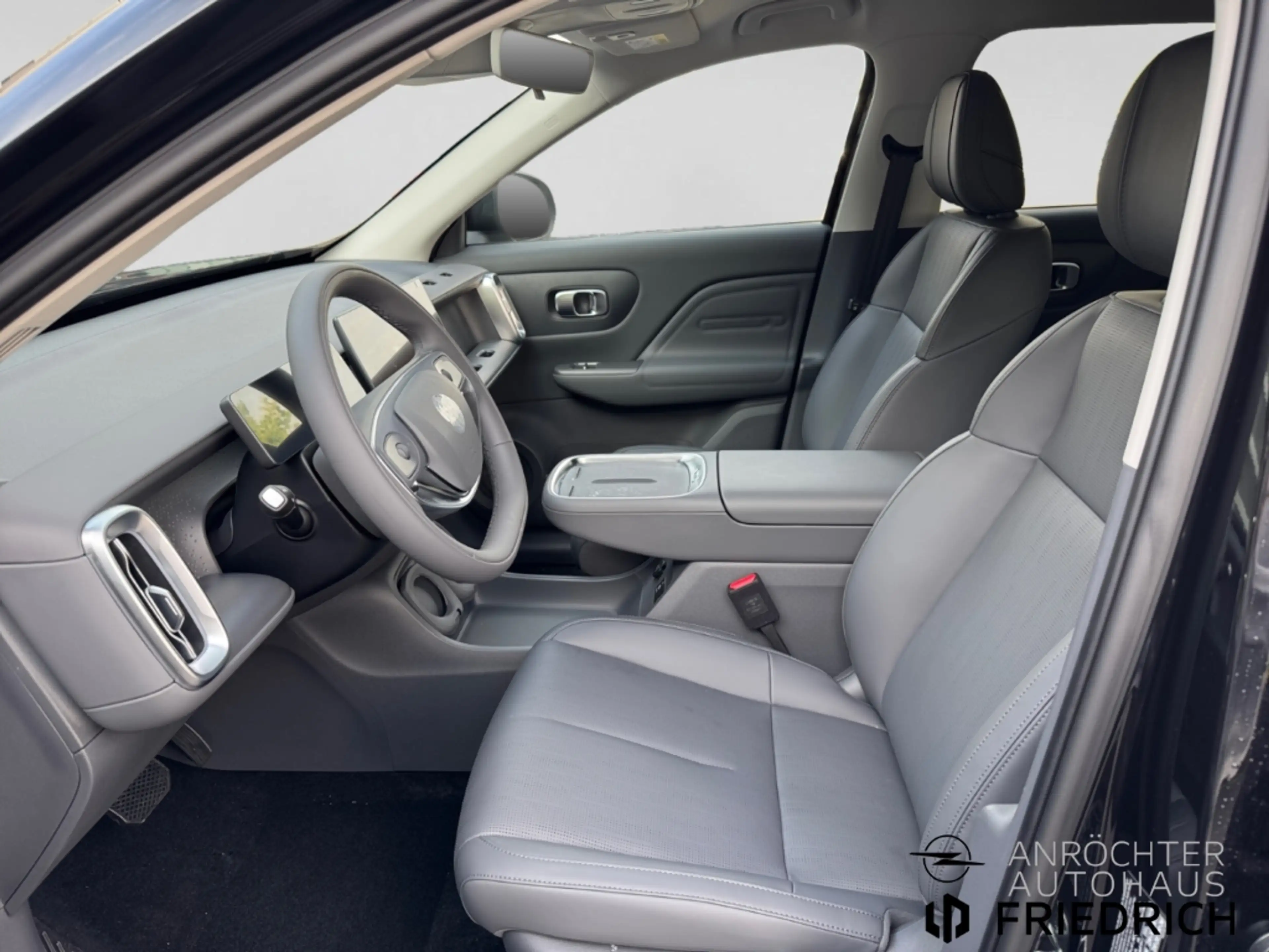 Leapmotor Others 160 kW Hybrid EV Design — photo 10