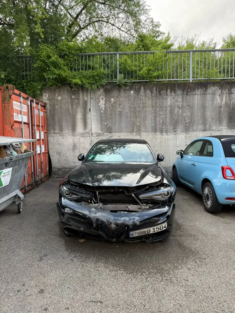 Alfa Romeo Giulia Quadrifoglio V6 510PS|NP: 91.950,- Zwart - 2