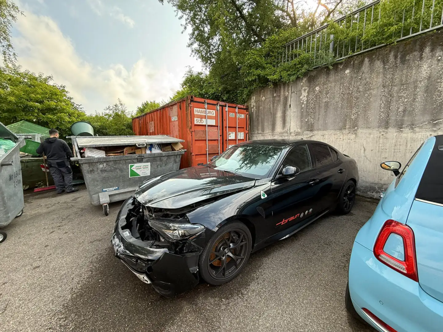 Alfa Romeo Giulia Quadrifoglio V6 510PS|NP: 91.950,- UNFALL Nero - 1