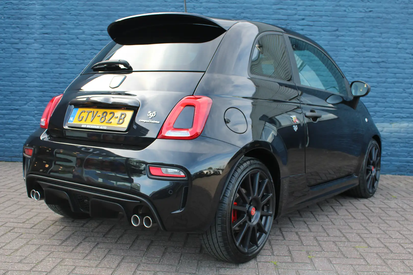 Fiat 500 Abarth 1.4 T-Jet Competizione 70th Anniversary | Navigati Schwarz - 2