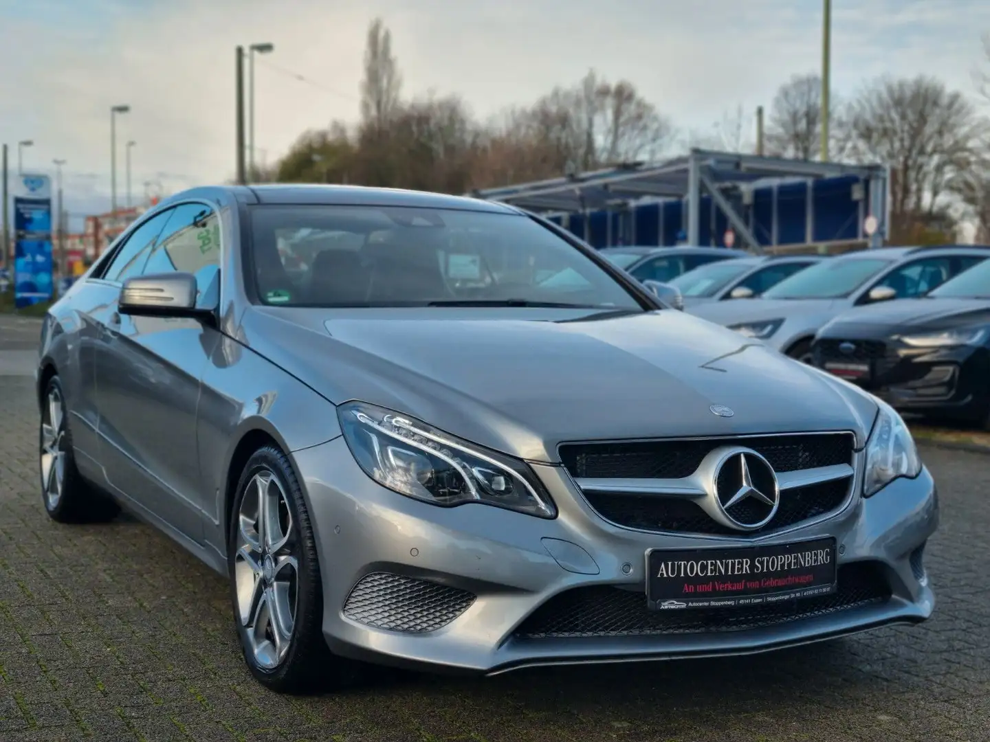 Mercedes-Benz E 400 Aut. Avantgarde/LEDs/Navi/Kamera/Garantie Zilver - 1