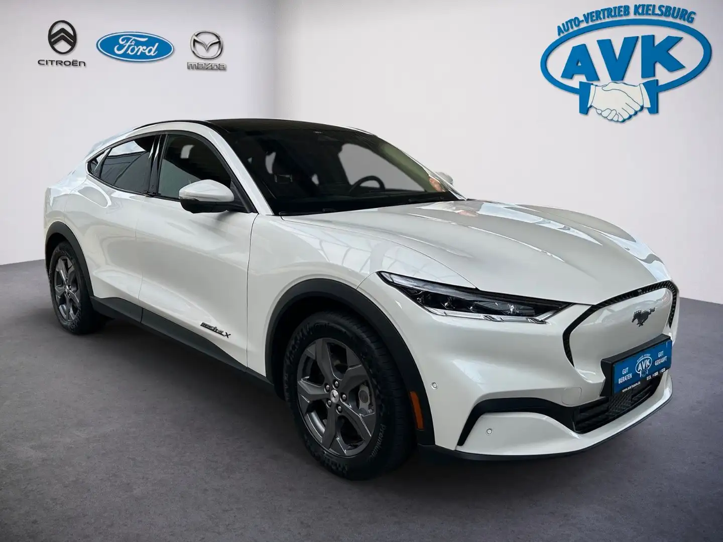 Ford Mustang Mach-E Extended Range Weiß - 1
