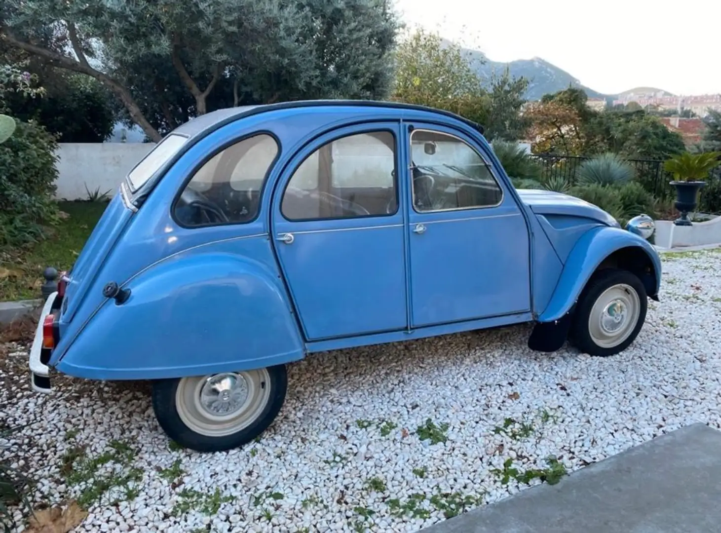 Citroen 2CV 6 Azul - 1