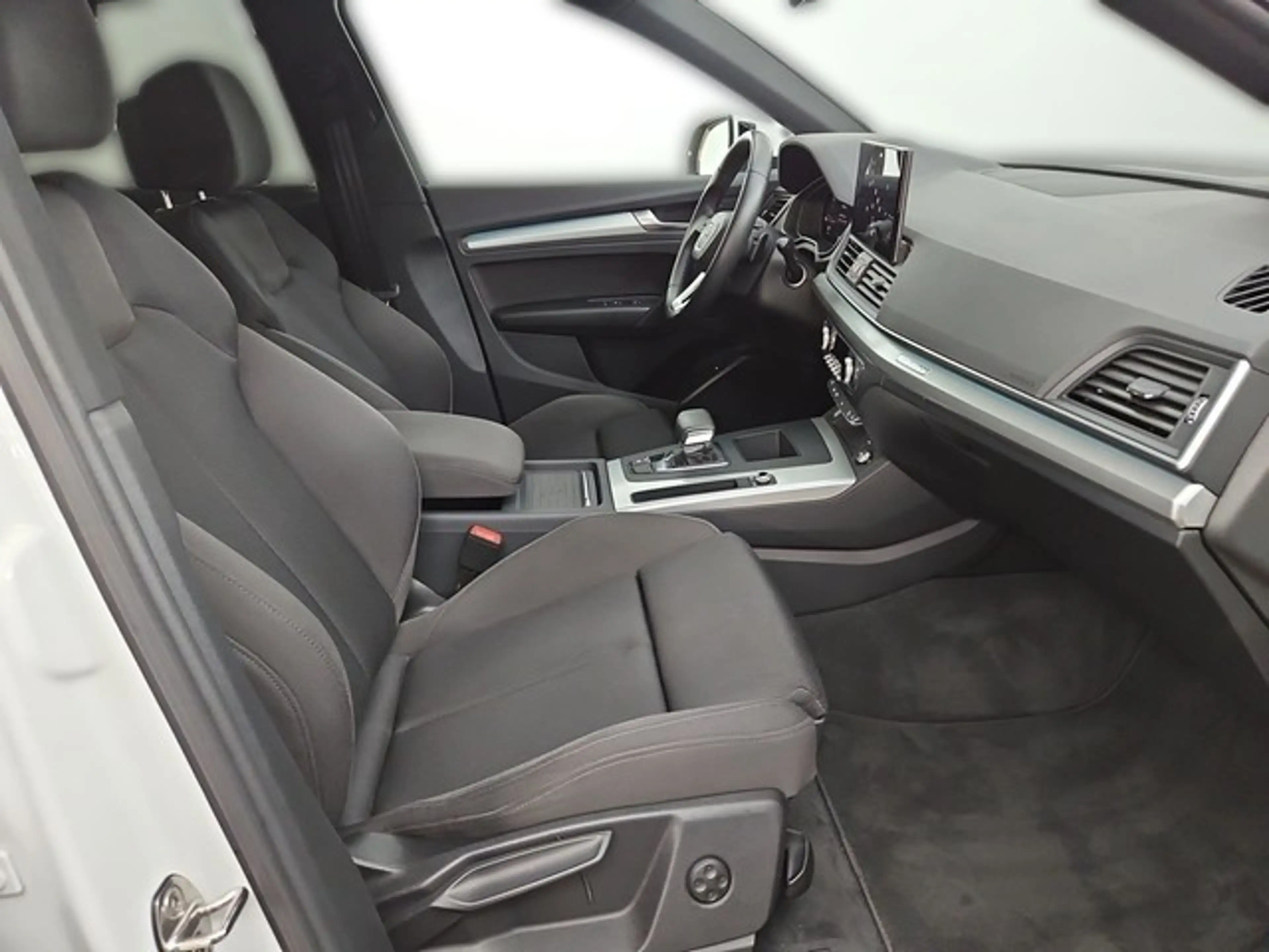 Audi Q5 S line MATRIX LED AHK PANO KAMERA NAVI DIGITAL ... — photo 20