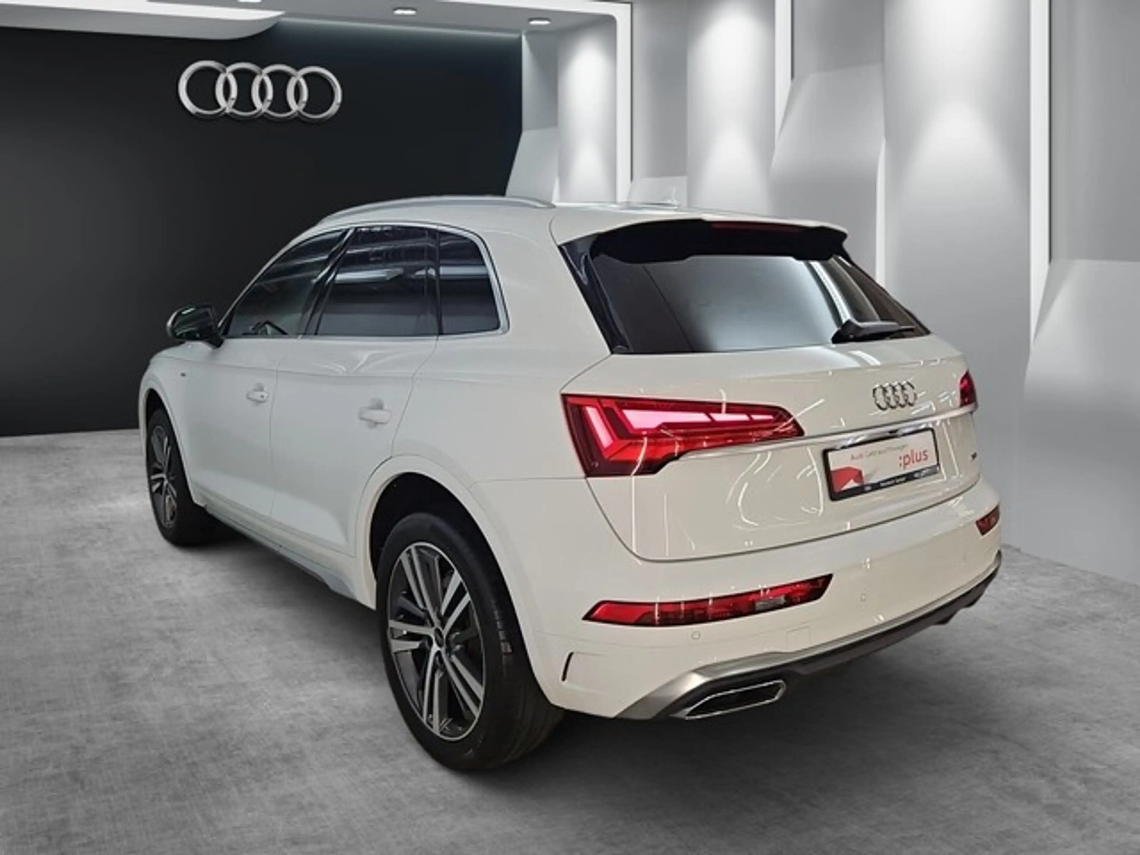 Audi Q5 S line MATRIX LED AHK PANO KAMERA NAVI DIGITAL ... — photo 10
