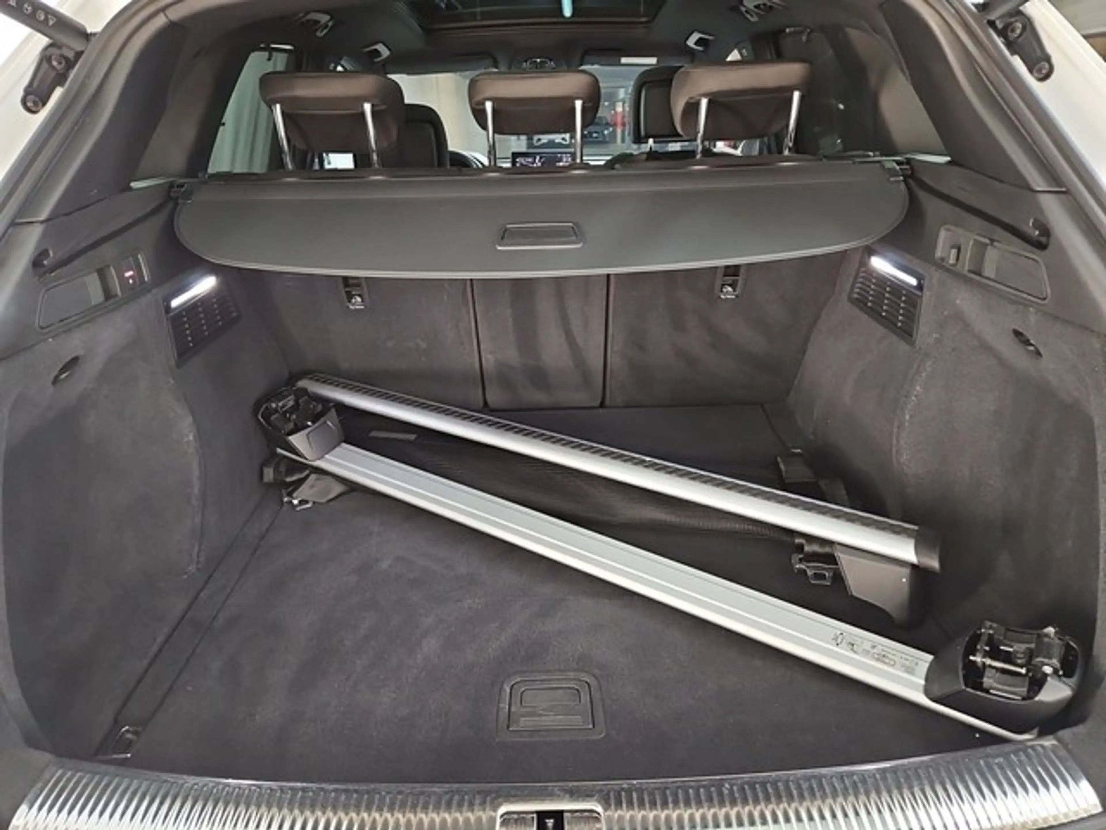 Audi Q5 S line MATRIX LED AHK PANO KAMERA NAVI DIGITAL ... — photo 12