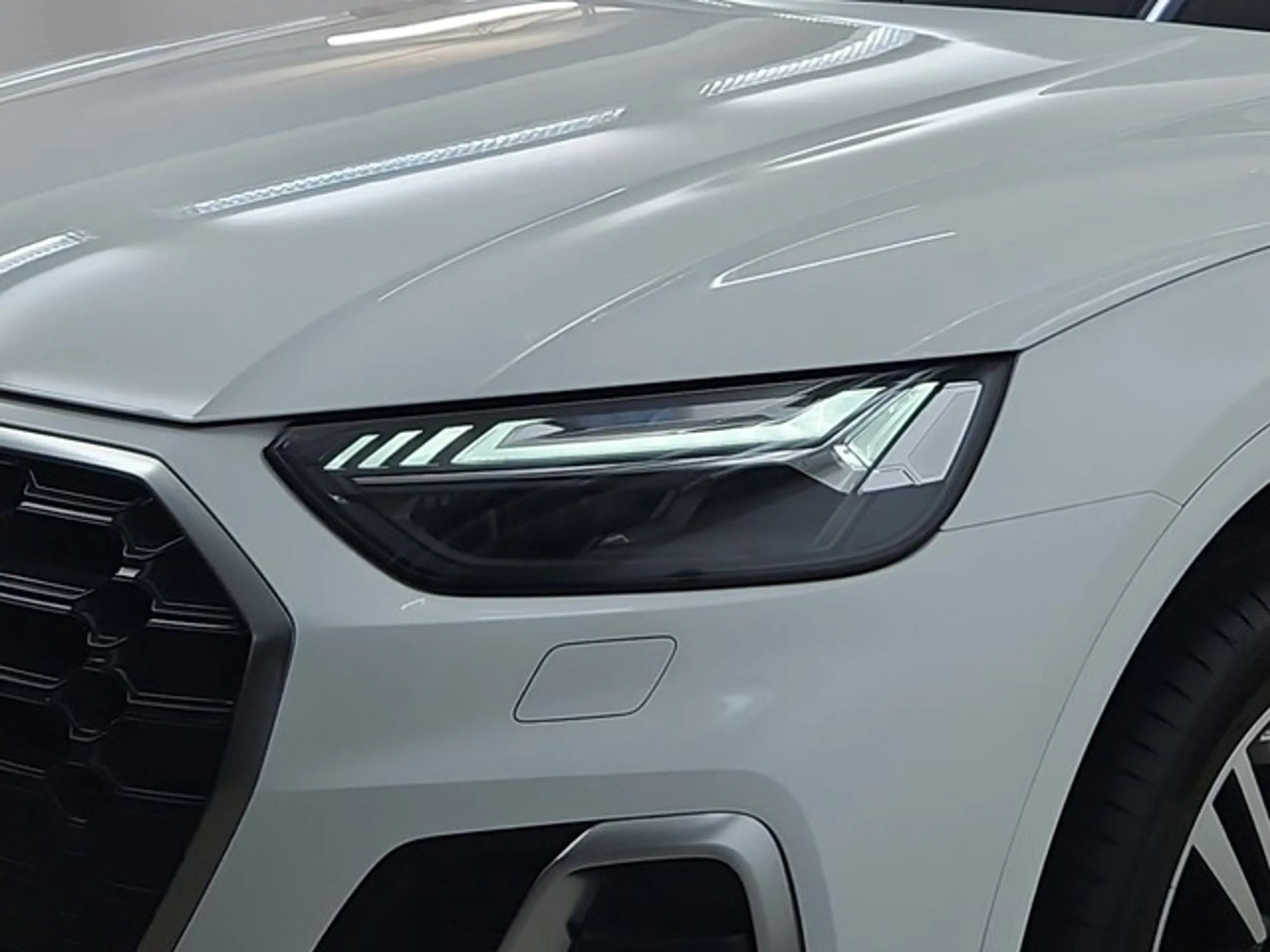 Audi Q5 S line MATRIX LED AHK PANO KAMERA NAVI DIGITAL ... — photo 3