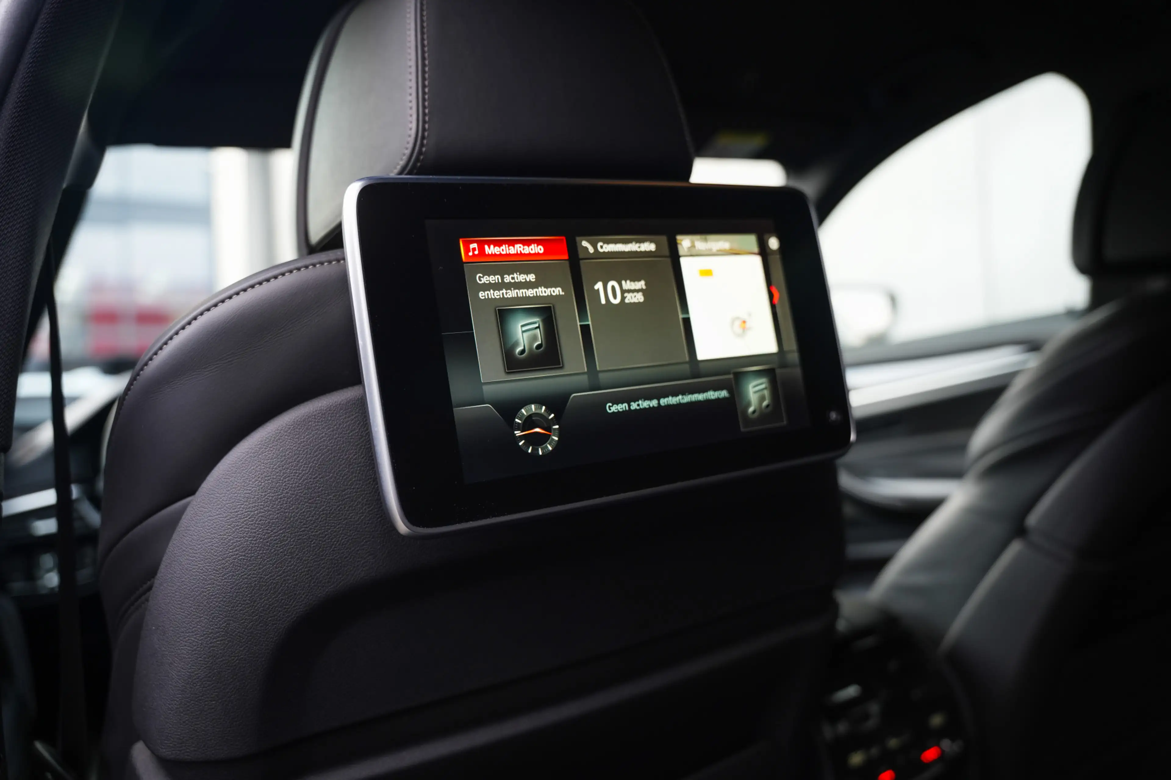 BMW M550 5-serie Touring M550d 400pk xDrive High Executive — photo 17
