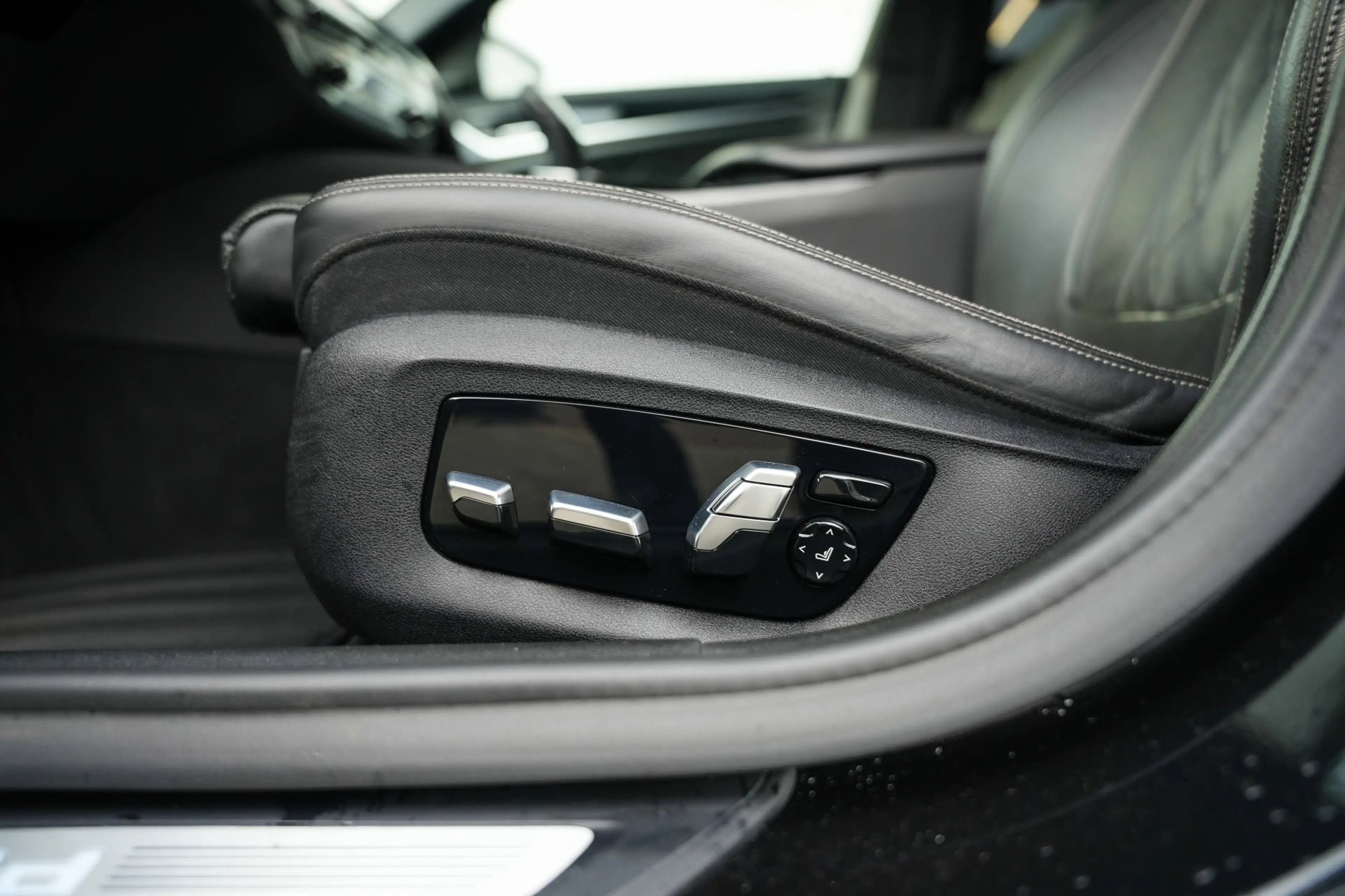BMW M550 5-serie Touring M550d 400pk xDrive High Executive — photo 14