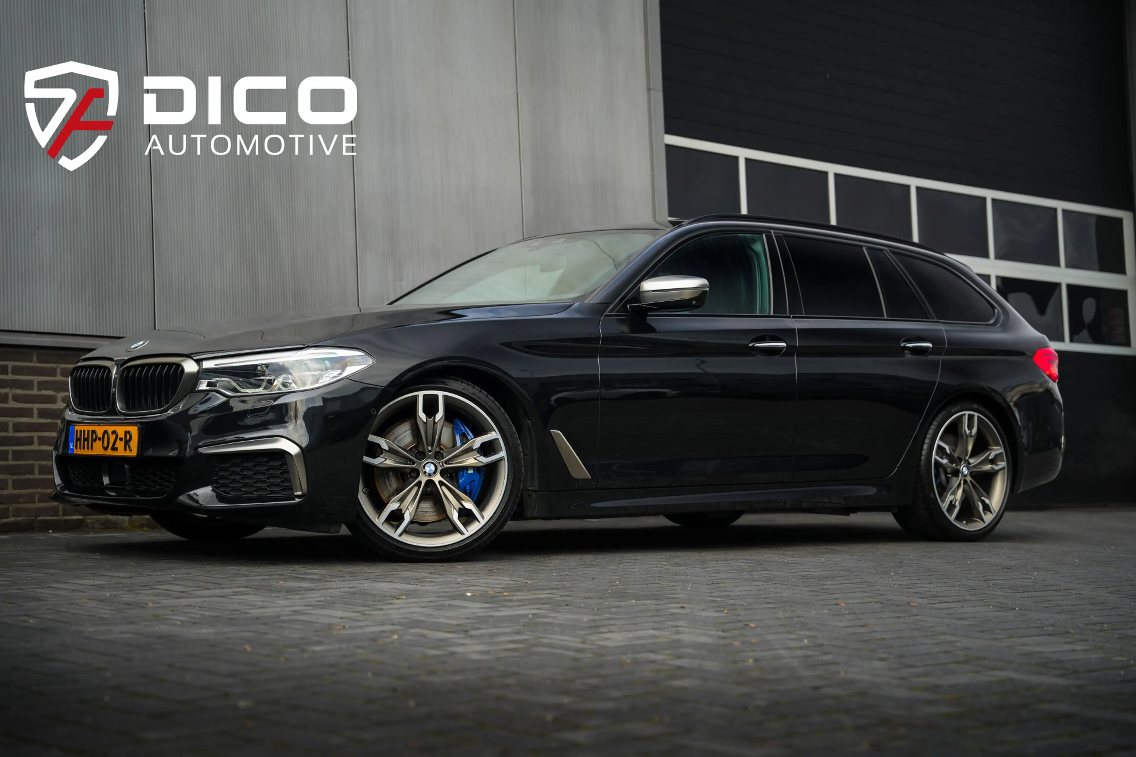 BMW M550 5-serie Touring M550d 400pk xDrive High Executive