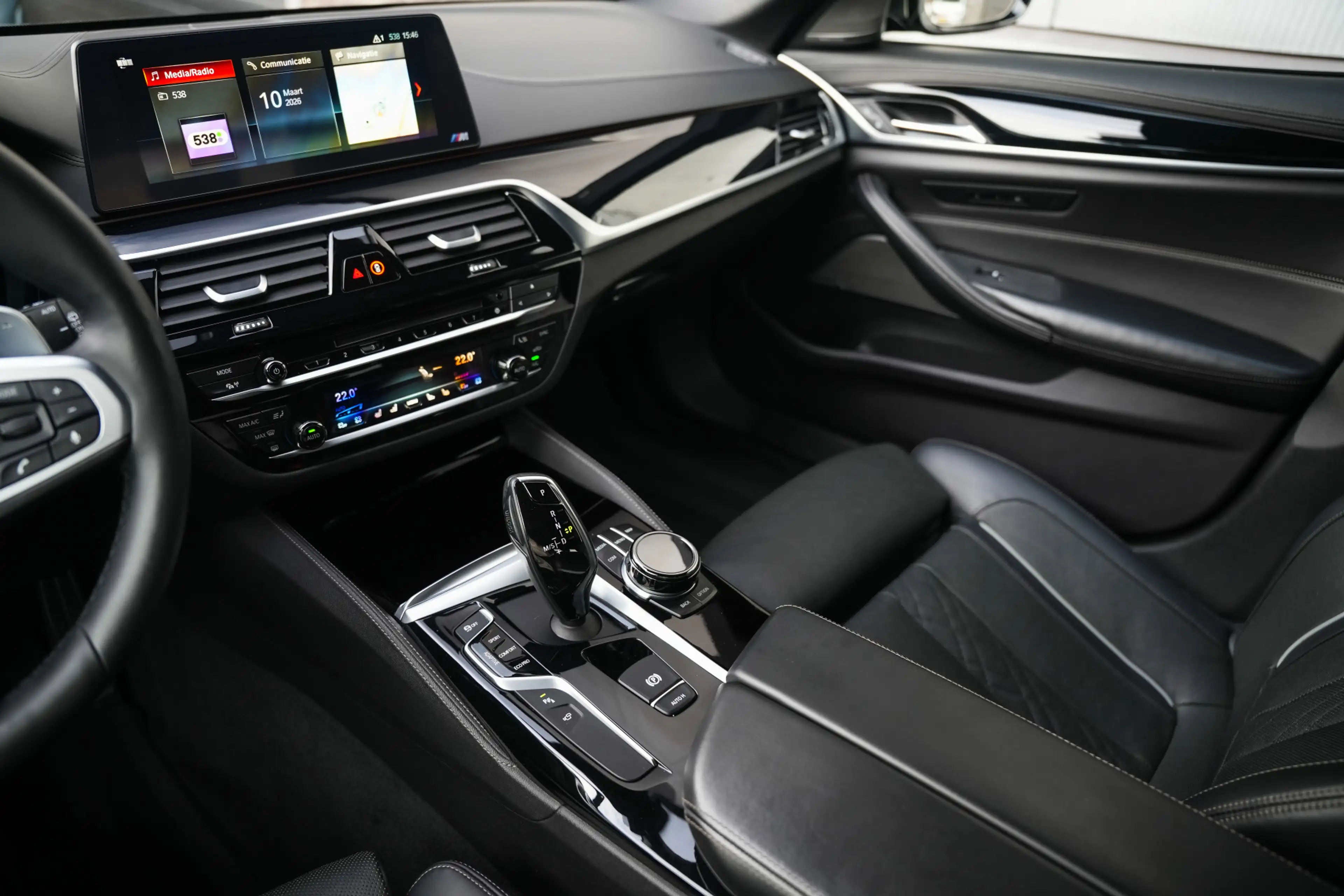 BMW M550 5-serie Touring M550d 400pk xDrive High Executive — photo 29