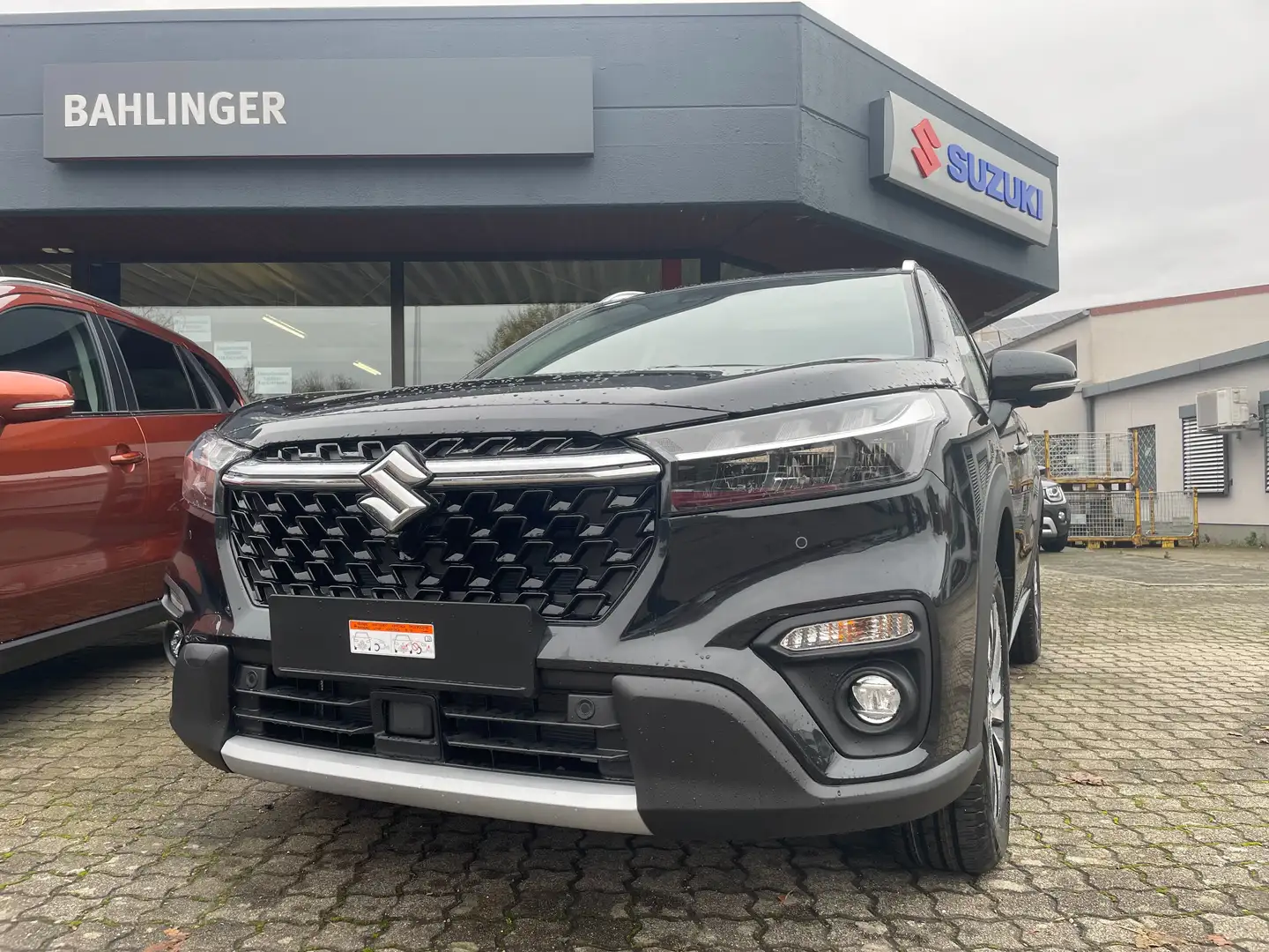 Suzuki S-Cross Allrad, Automatik, Panorama, Comfort+ Schwarz - 1