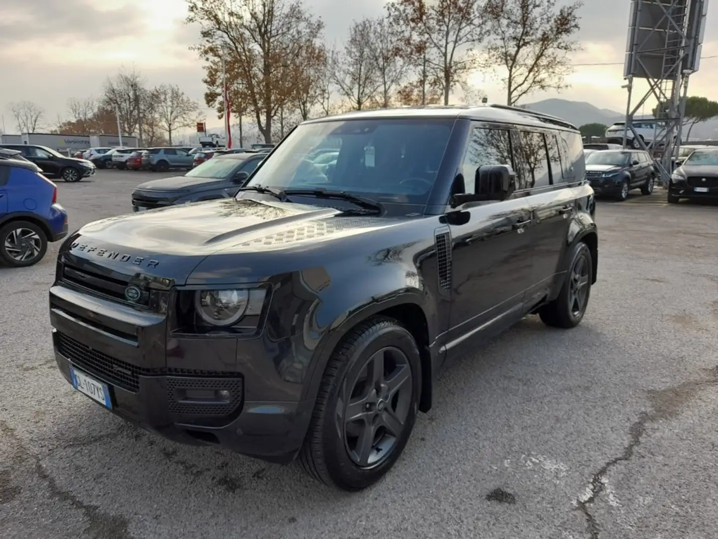 Land Rover Defender Defender 110 3.0D I6 200 CV AWD Auto X-Dynamic SE Negro - 1