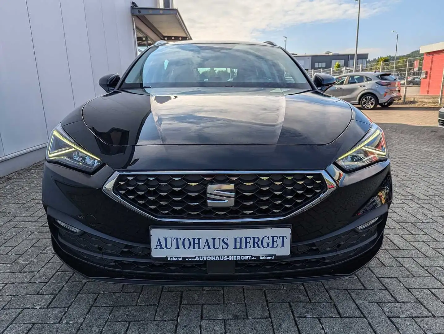 SEAT Leon Sportstourer 1.5 TSI ACT OPF Xcellence 1.Hand/RFK/ Schwarz - 2