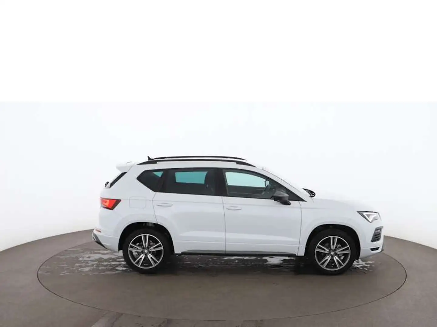SEAT Ateca 1.5 TSI FR Aut LED RADAR NAVI DIGI-TACHO Wit - 2
