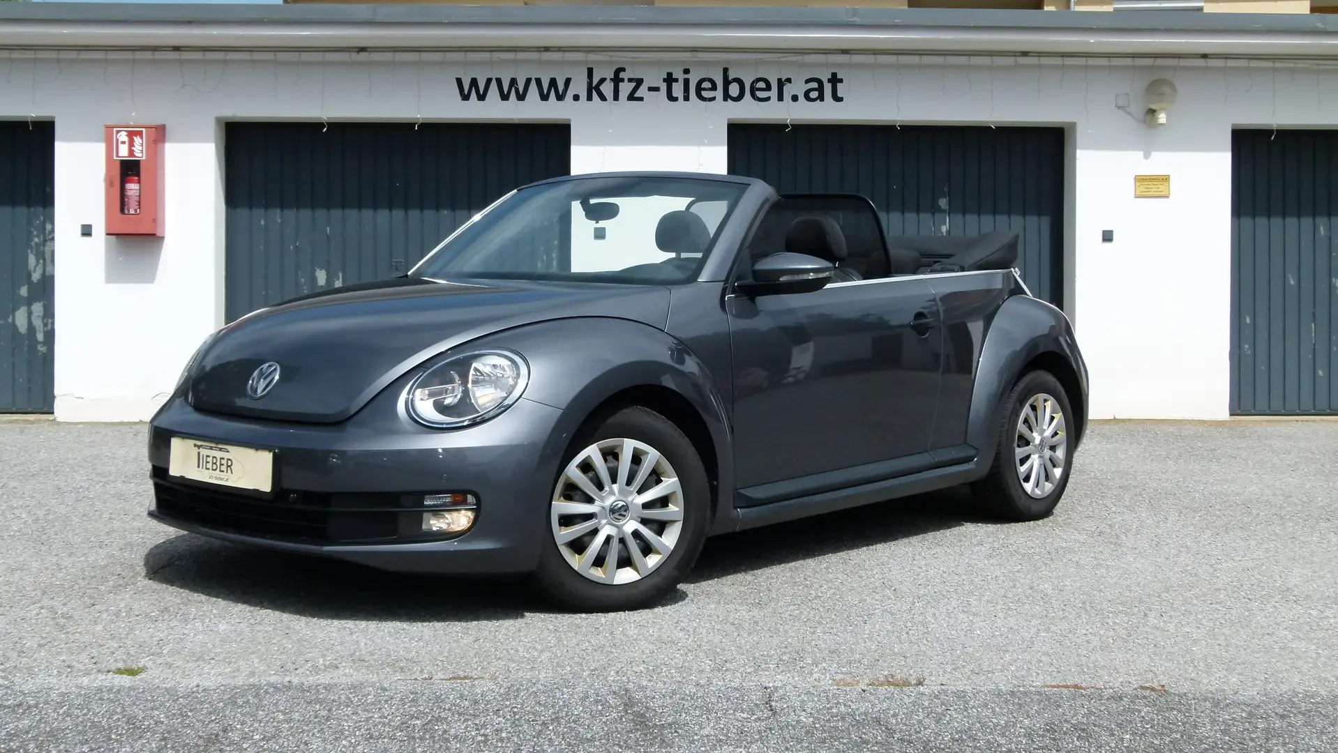 Volkswagen Beetle Cabrio 1,6 TDI 1.BESITZ NAVI TEMPOMAT SITZHEIZUNG Grau - 1
