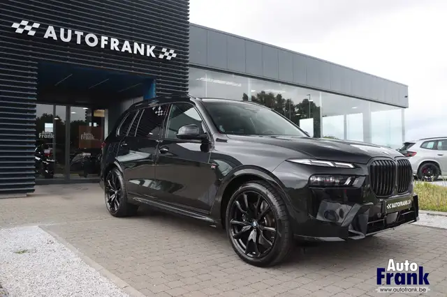 BMW X7 40D / EXC DRIVE / SKY LOUNGE / DASH LEDER / TREKHK / B&W / DRIV PRO / 360CAM