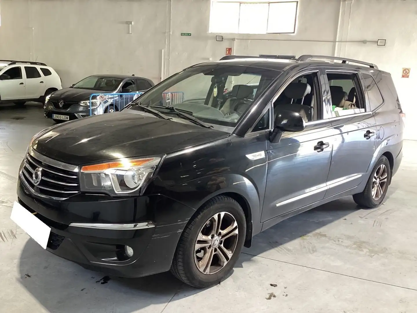 SsangYong Rodius D22T Limted Noir - 1