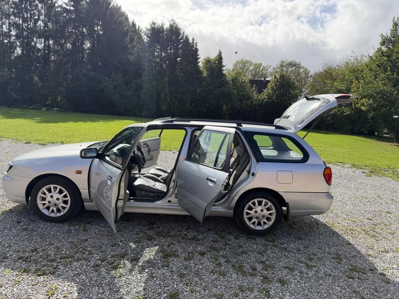 Nissan Primera 2.0, Automatik, Vollleder, Wenig Kilometer, foto 7