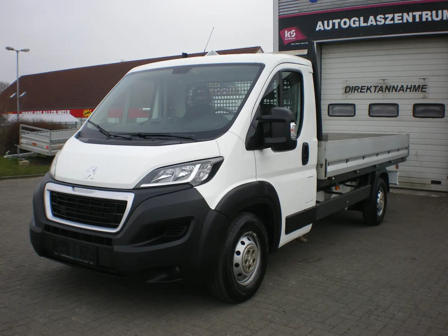 Peugeot Boxer 2.0 HDI PRITSCHE Lang L4 160/1.Hnd/AHK/BT/Klima Weiß - 1