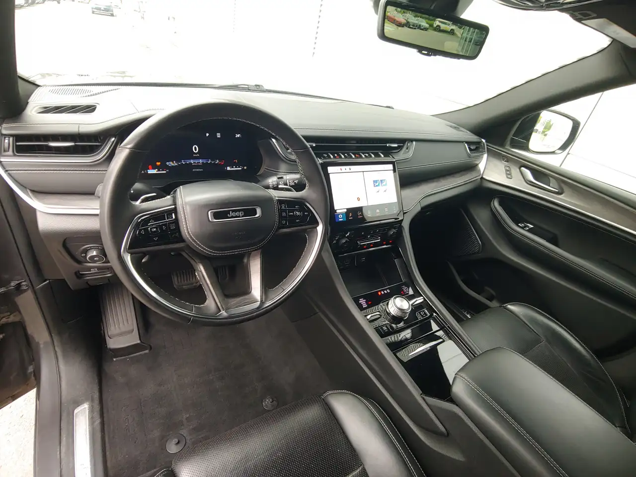 Jeep Grand Cherokee photo Jeep Grand Cherokee
