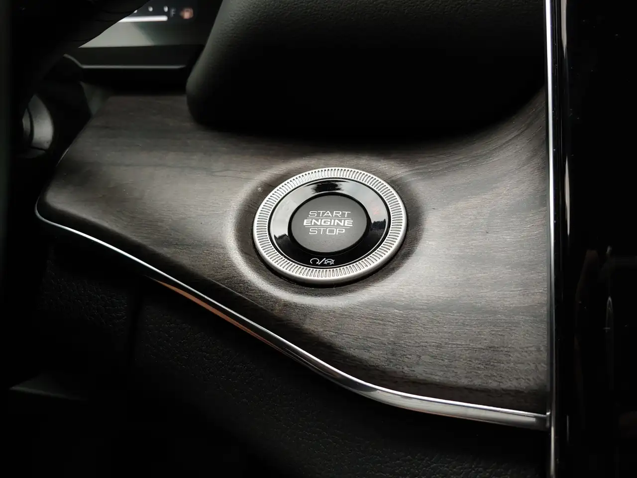 Jeep Grand Cherokee photo Jeep Grand Cherokee