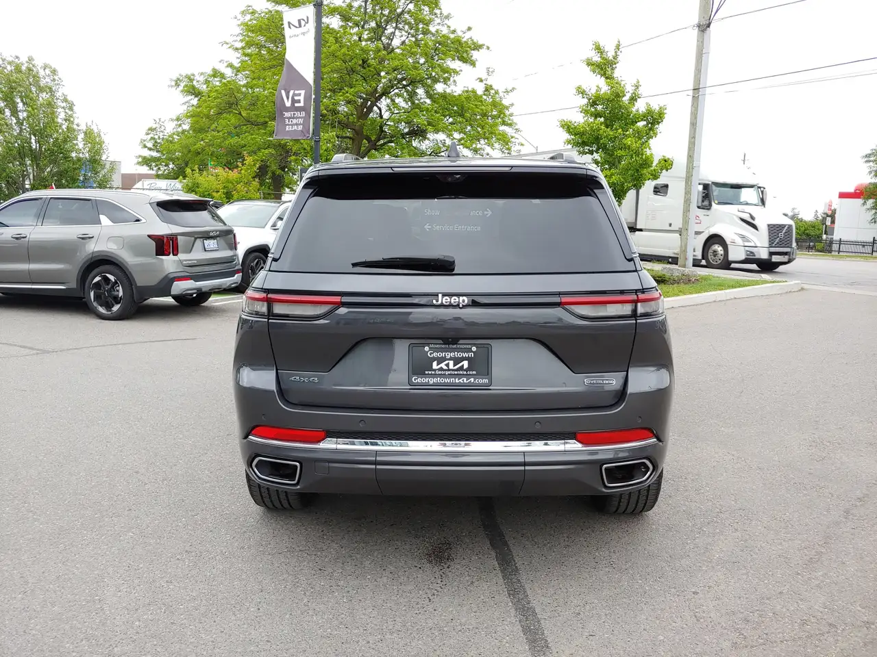 Jeep Grand Cherokee photo Jeep Grand Cherokee