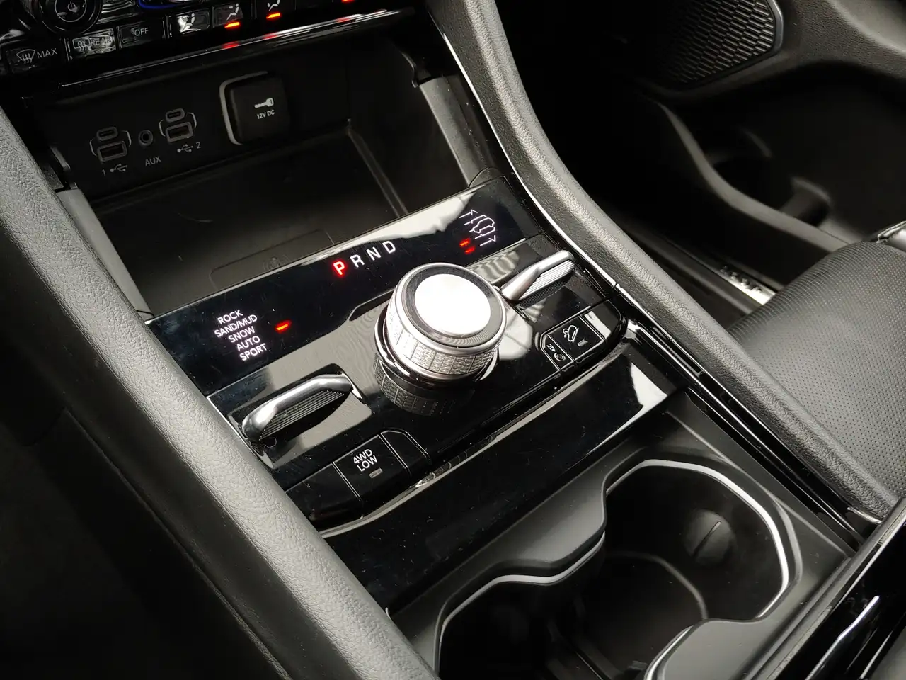 Jeep Grand Cherokee photo Jeep Grand Cherokee