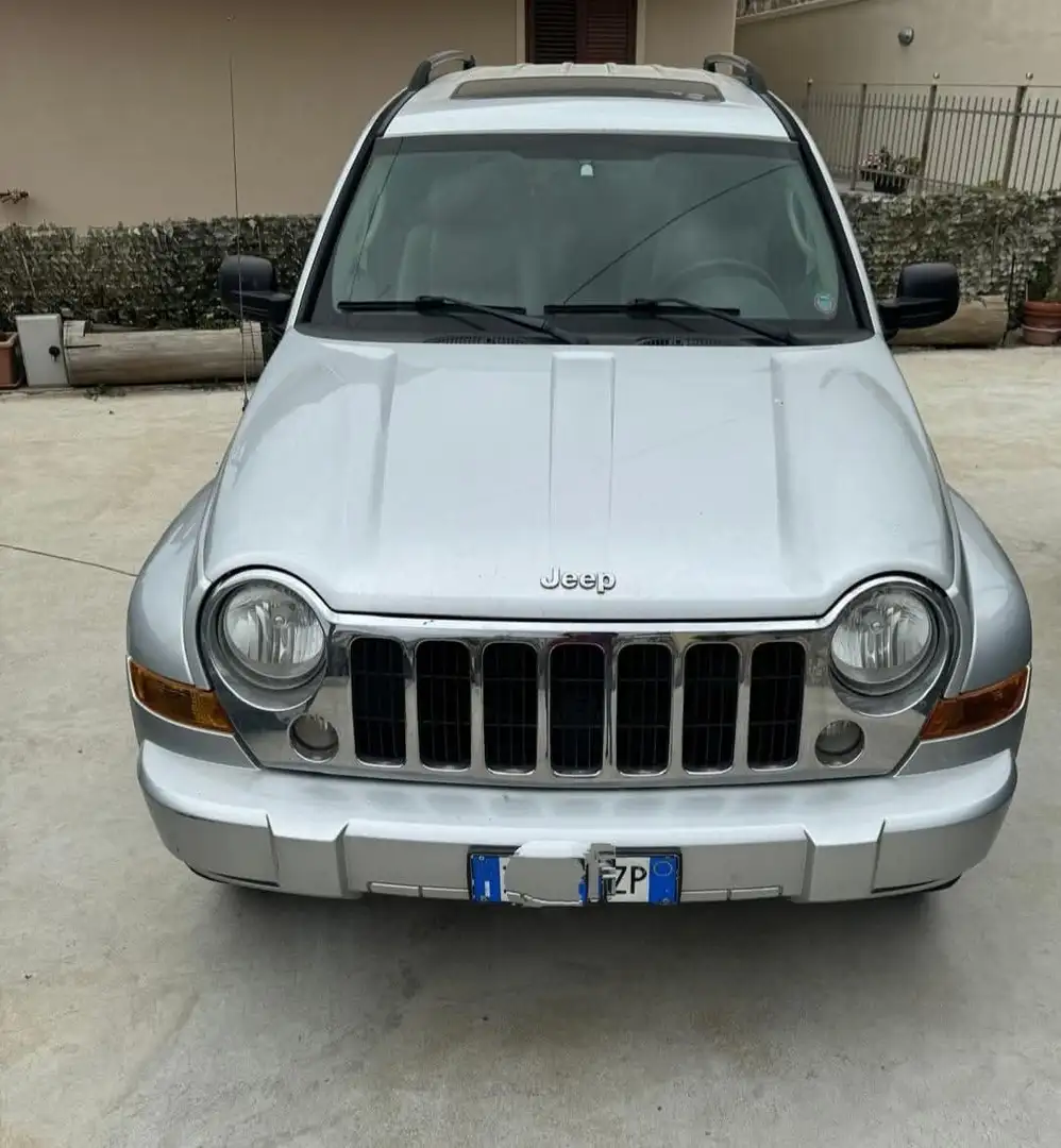 Jeep Liberty limited - 1