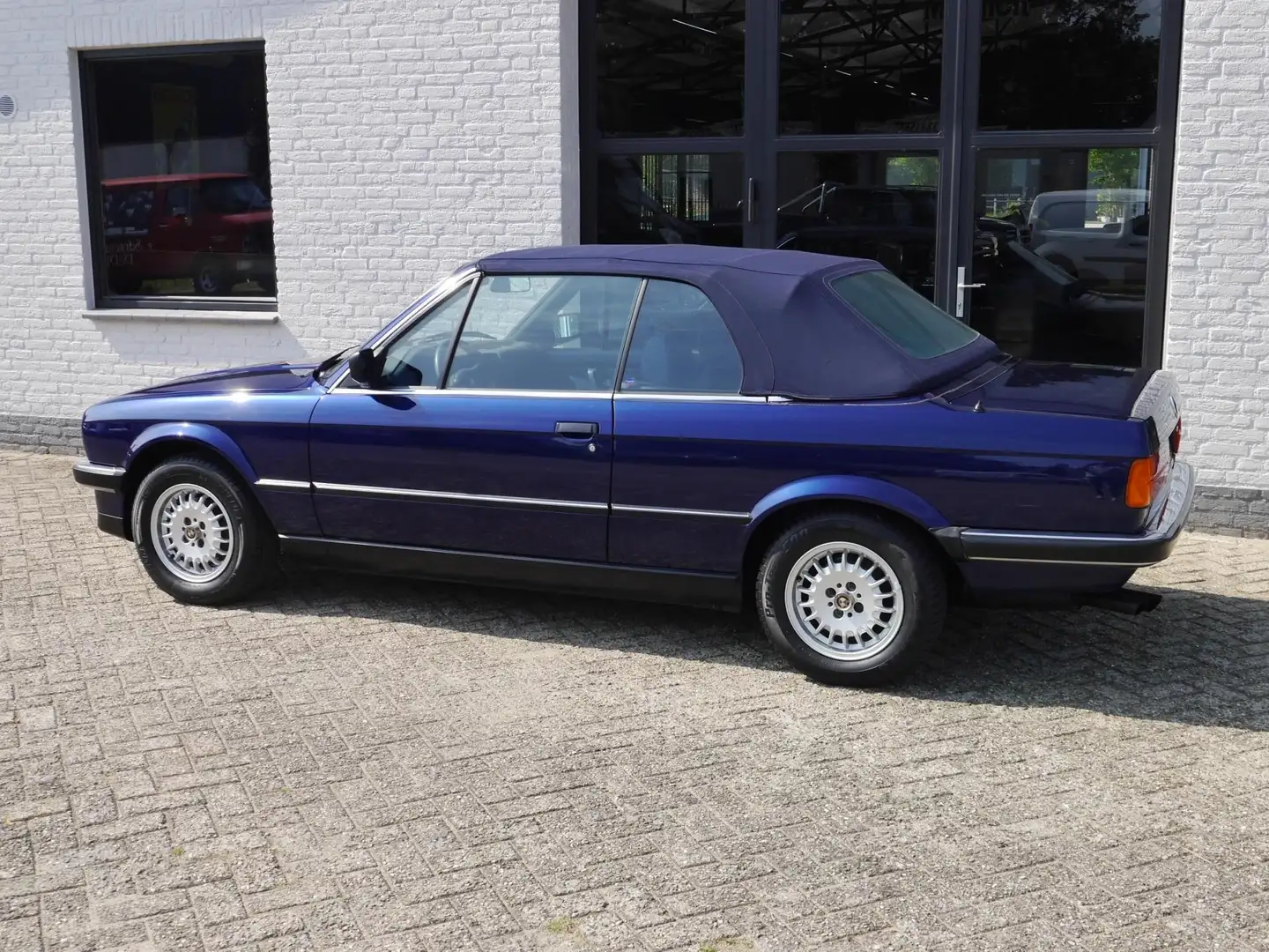BMW 325 3-serie Cabrio E30 325i AUT. 97000KM !!! ORIGINEEL Bleu - 2