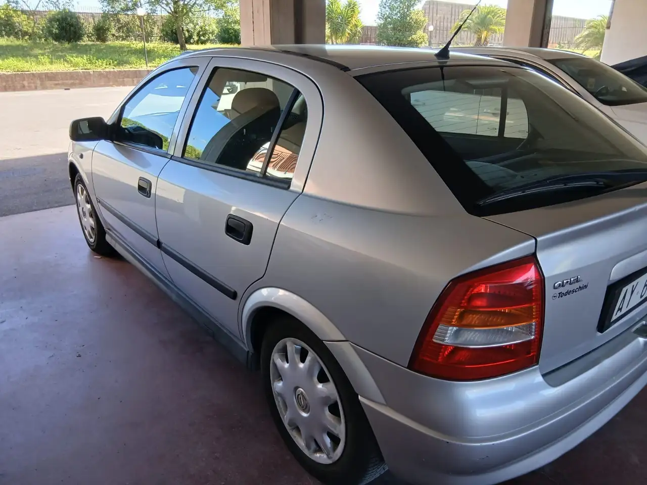 Opel Astra 5p 1.6i 16v Club, foto 4