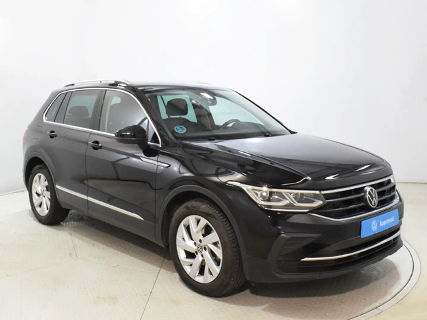 Volkswagen Tiguan 1.5 TSI Life DSG 110kW Zwart - 1