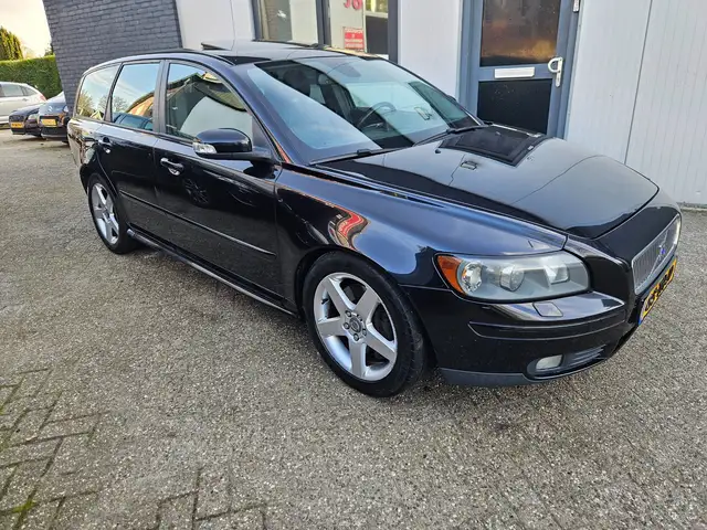 Volvo V50
