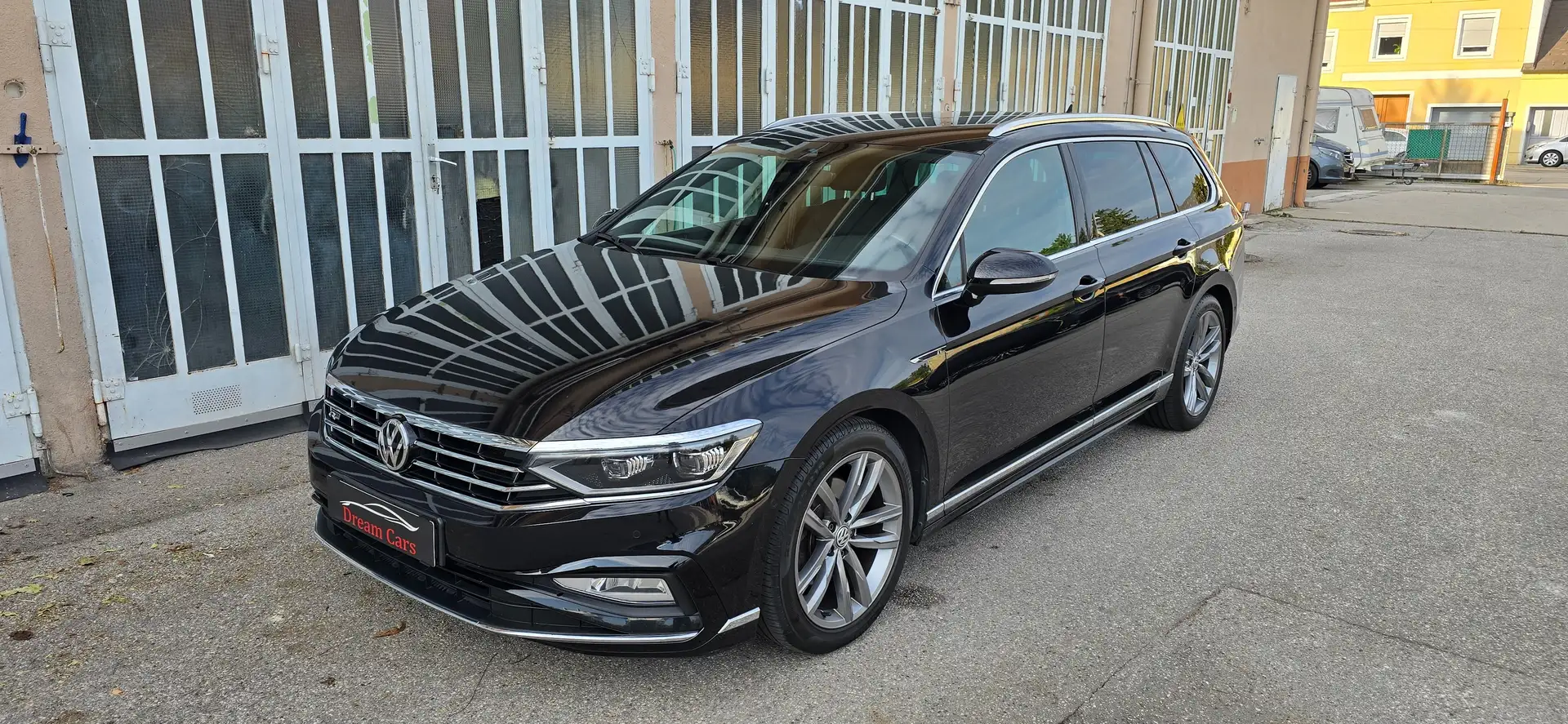 Volkswagen Passat Variant Elegance 2,0 TDI DSG R-Line *Keyless*Sofort Kredit Schwarz - 1