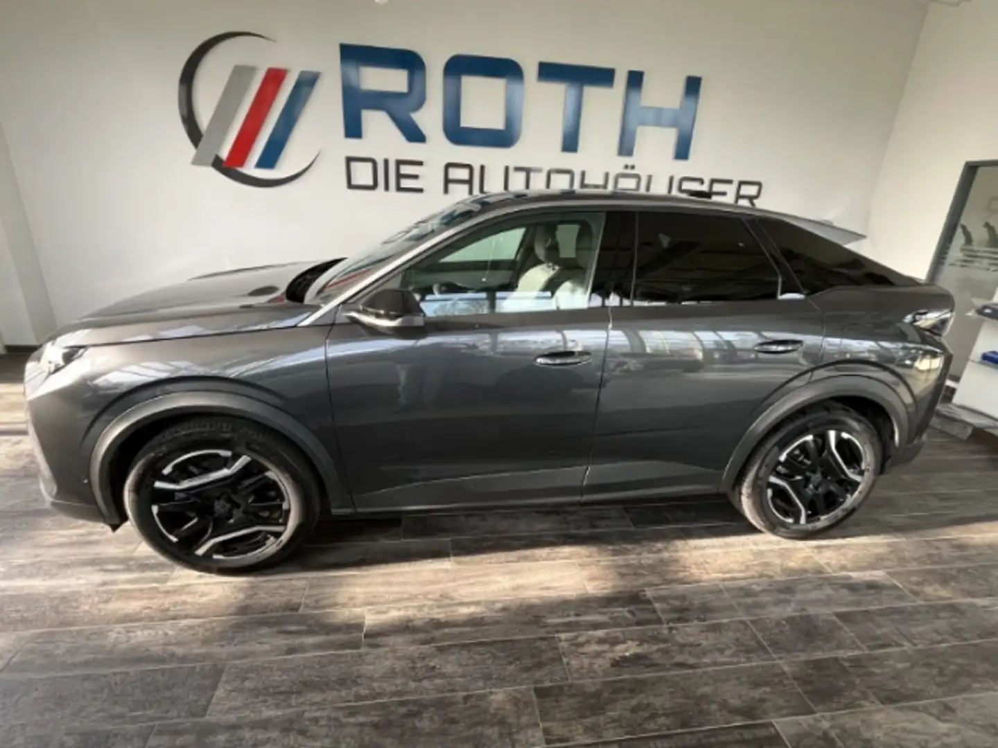 Peugeot 3008 Plug-in Plug-In Hybrid 195 e-DSC7 Allure Navi 360 Grau - 2